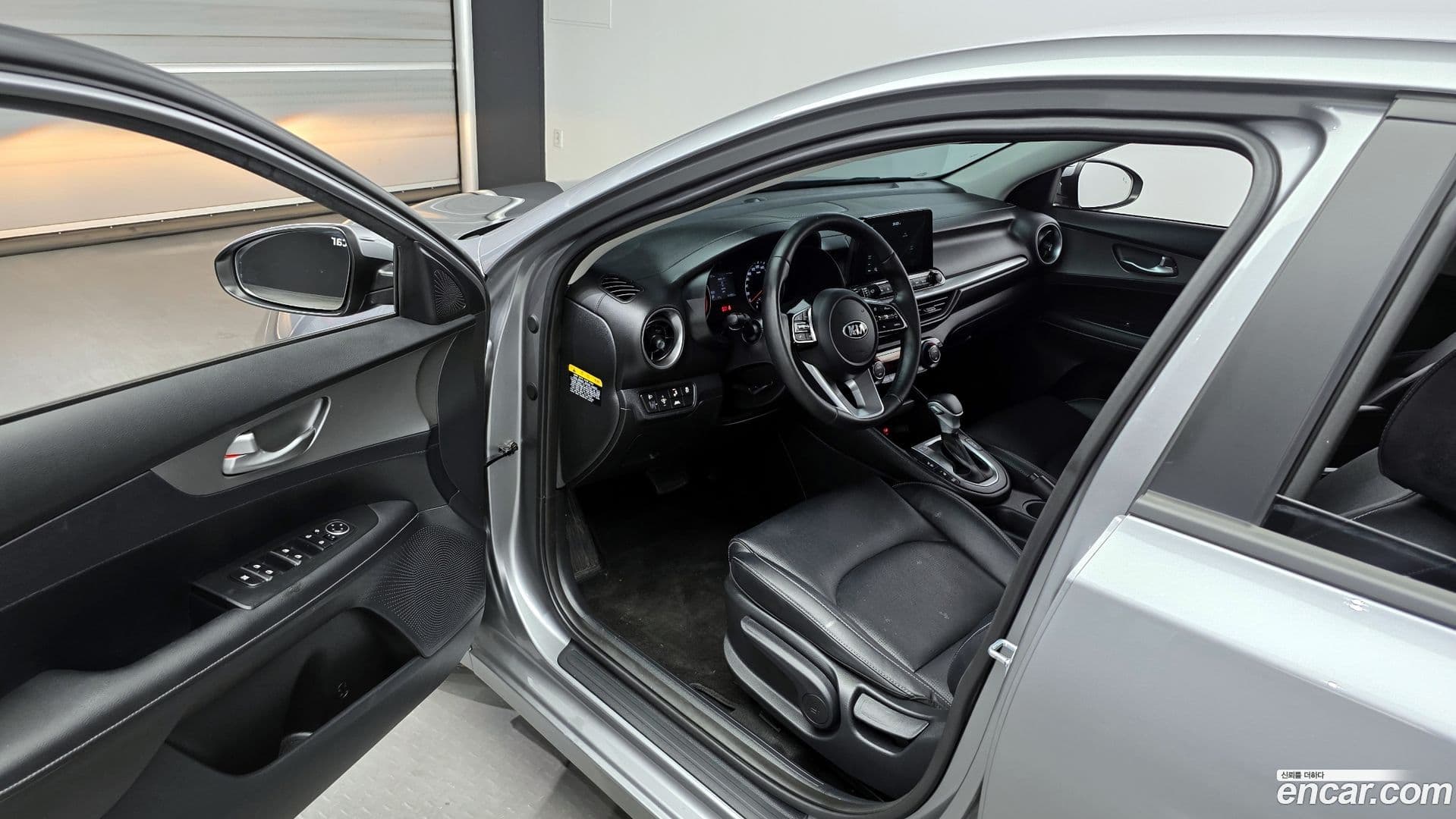 Main__Slider__Photo:K3 Kia 2021.1-9