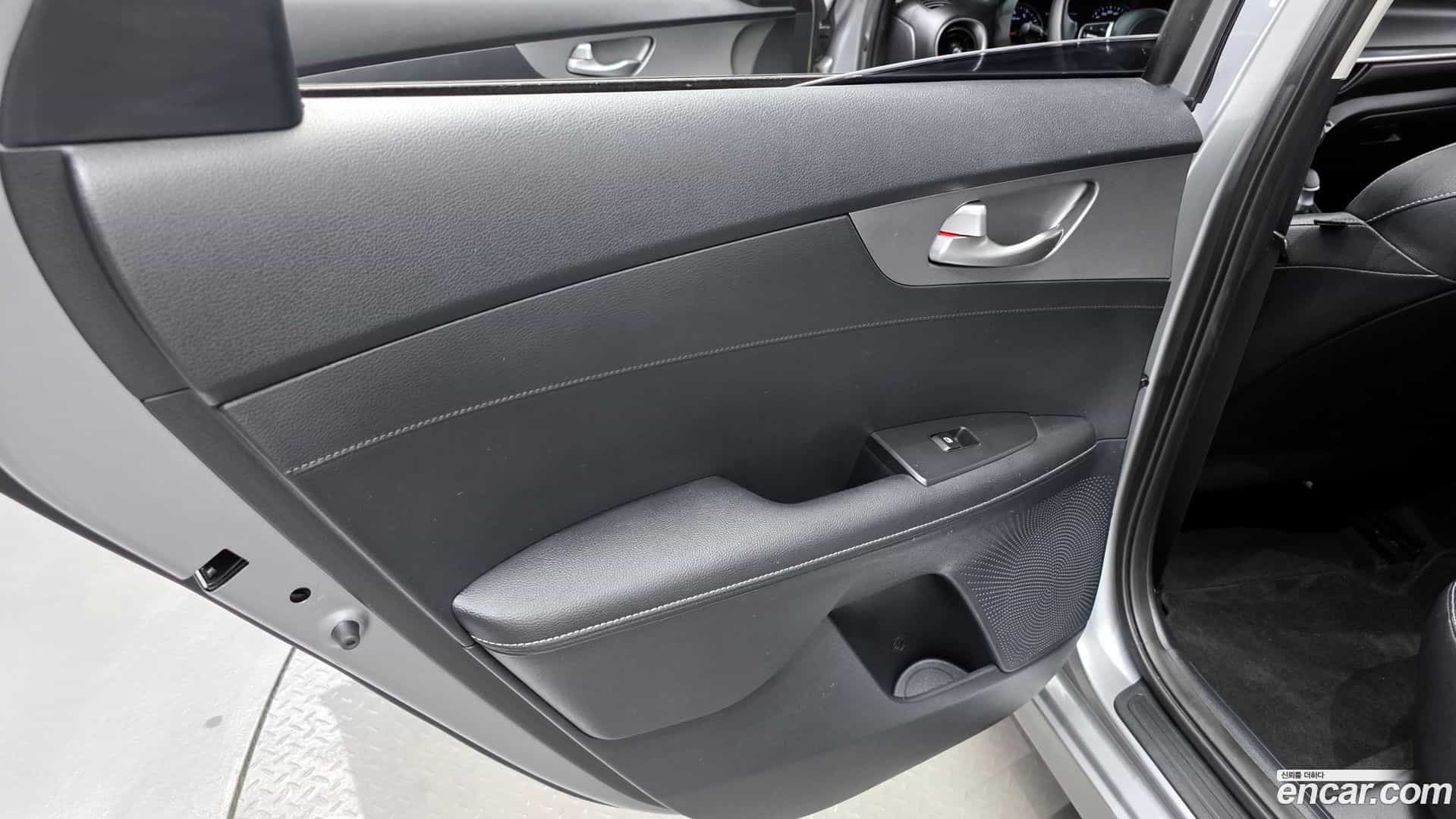 K3 Kia 2021.1-INNER-035