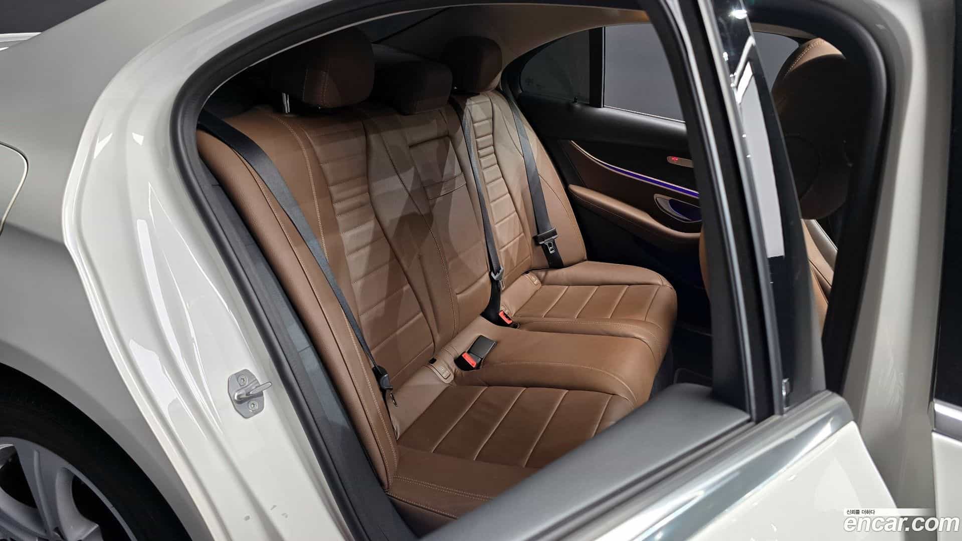E-Class Mercedes-Benz 2018.5-OPTION-015