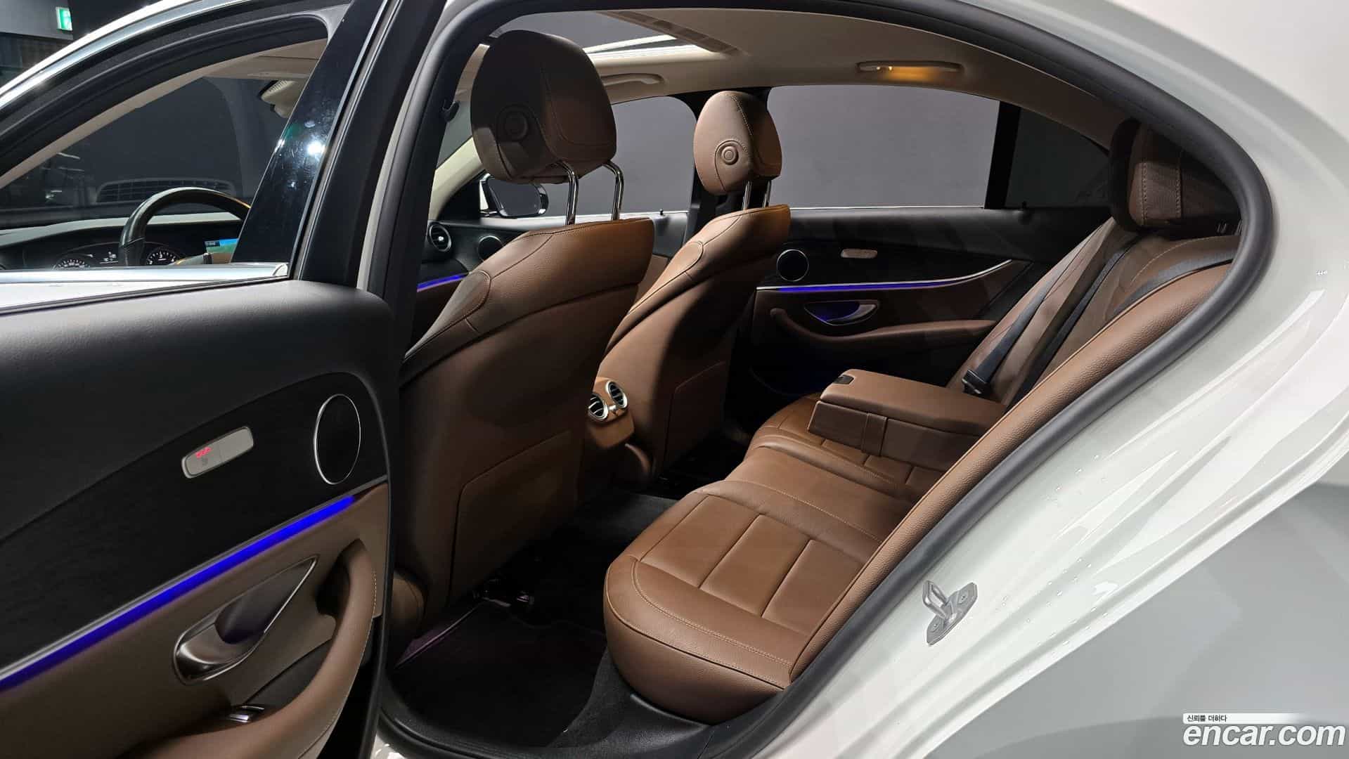 E-Class Mercedes-Benz 2018.5-OPTION-016