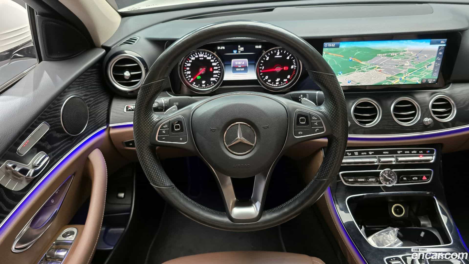 E-Class Mercedes-Benz 2018.5-OPTION-017