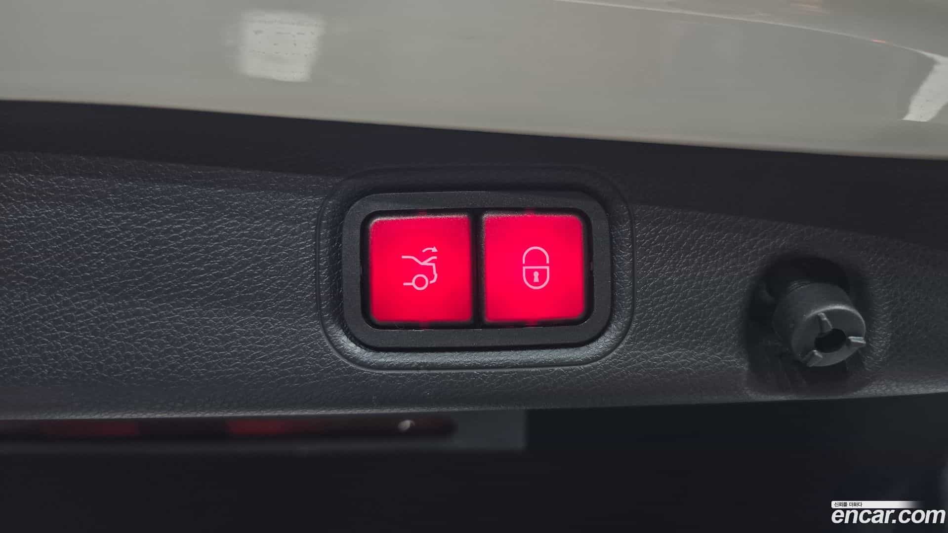 E-Class Mercedes-Benz 2018.5-OPTION-020