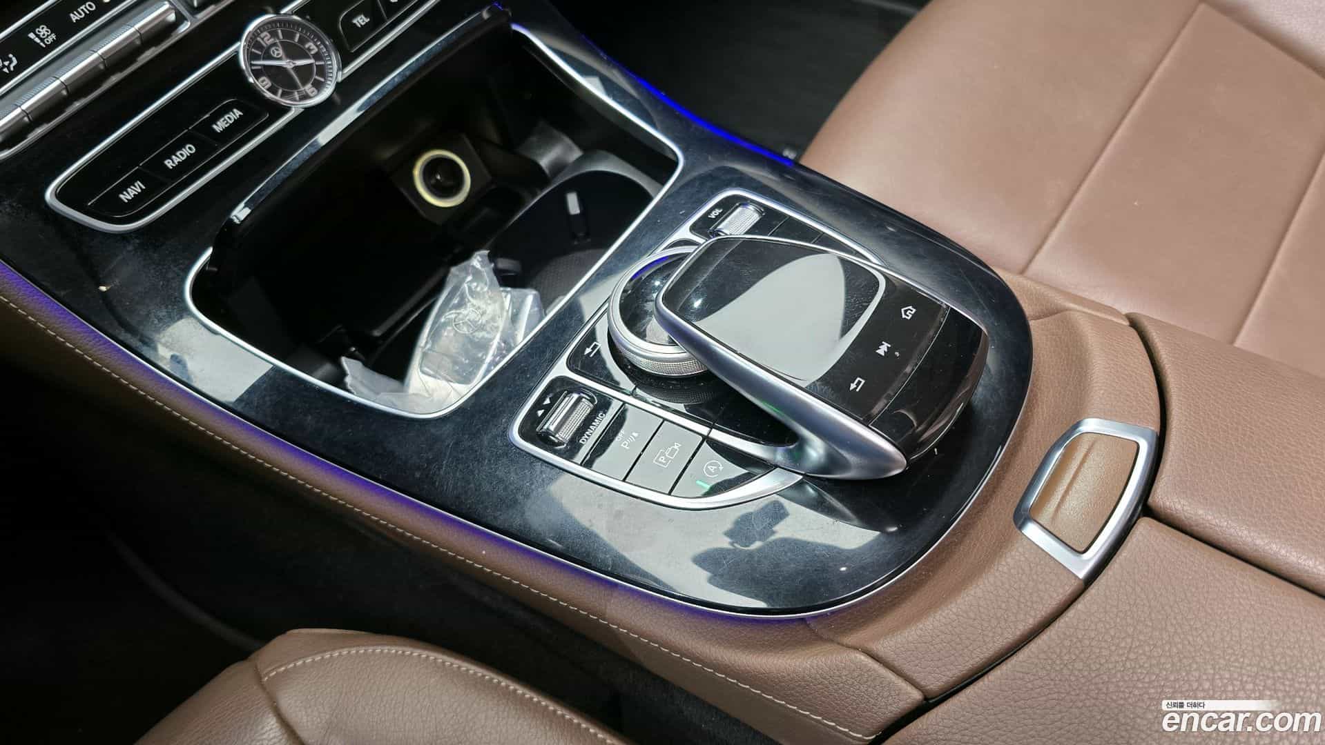 E-Class Mercedes-Benz 2018.5-OPTION-043
