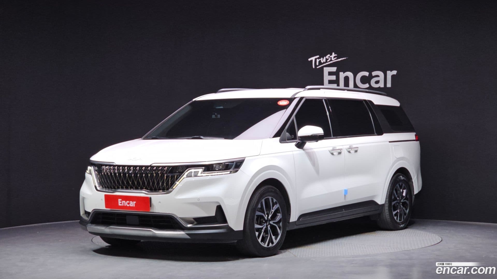 Main__Slider__Photo:Canival Kia 2022.0-0