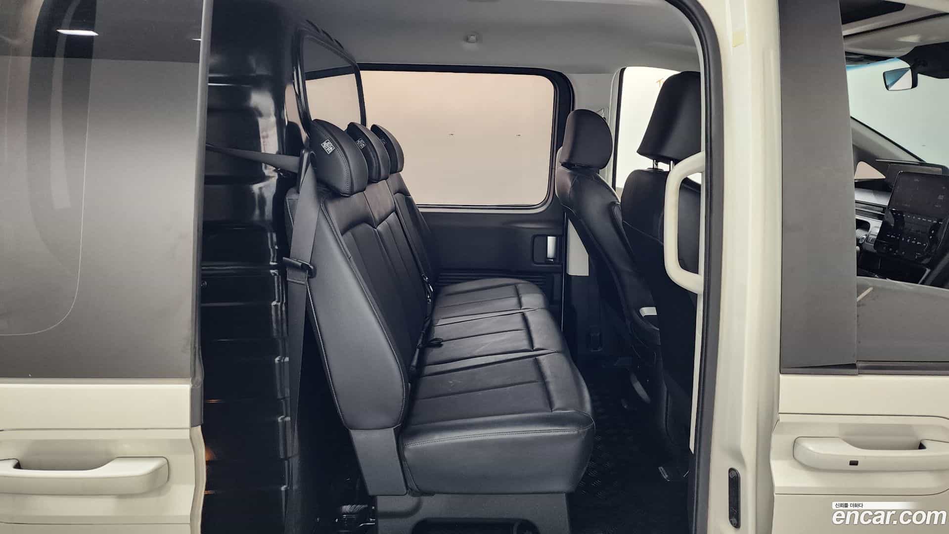 Staria Hyundai 2022.4-OPTION-015