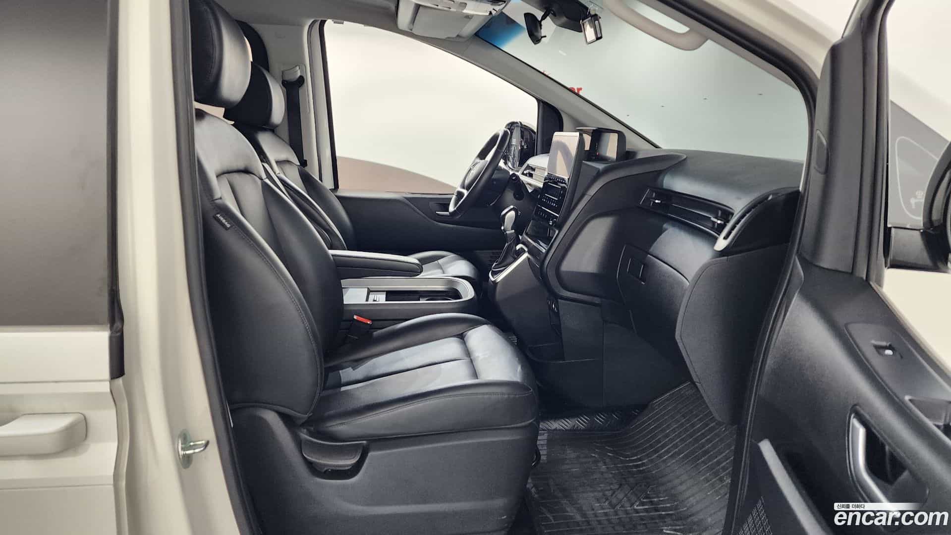 Staria Hyundai 2022.4-INNER-036