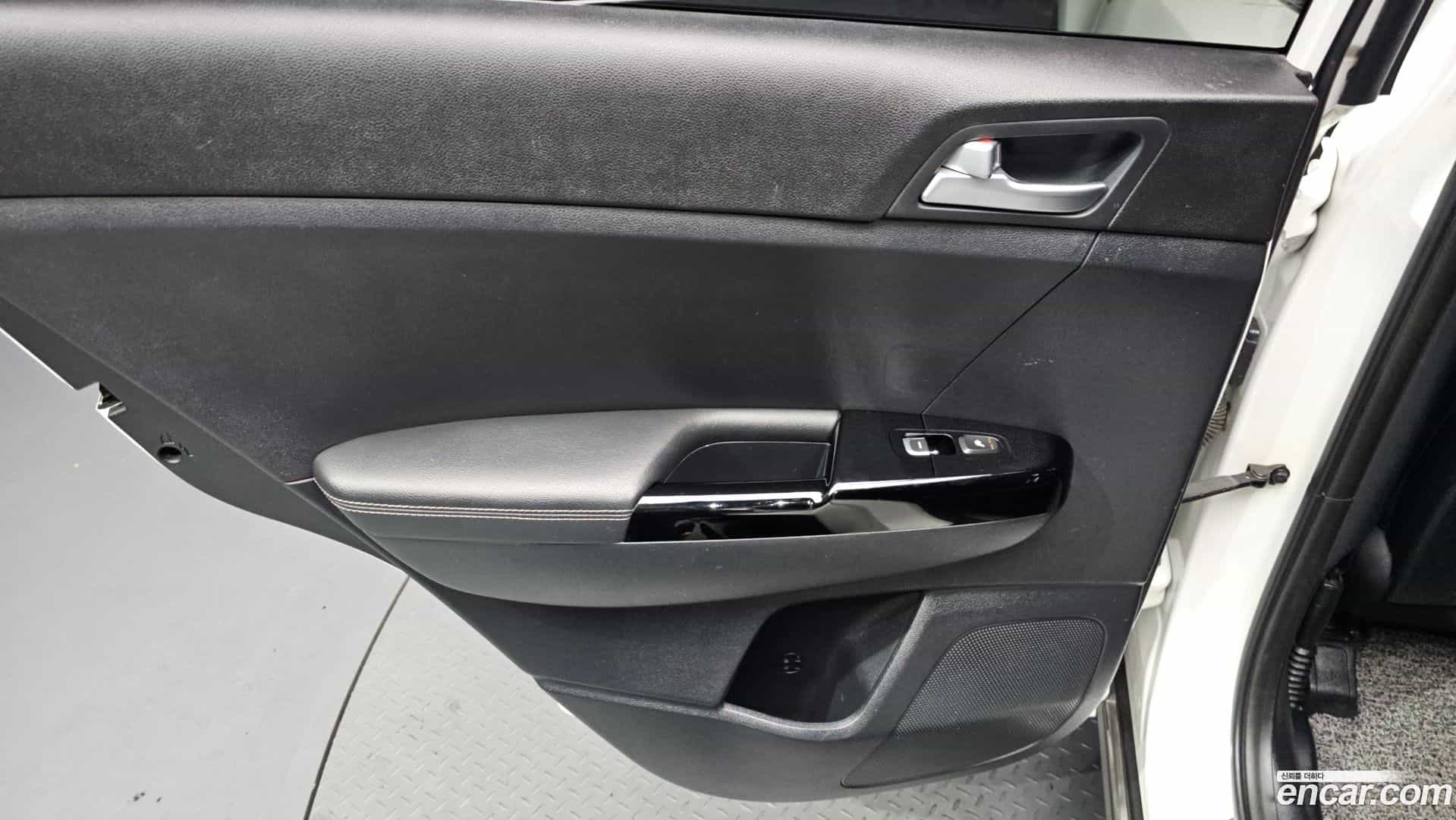 Sportage Kia 2016.3-INNER-035