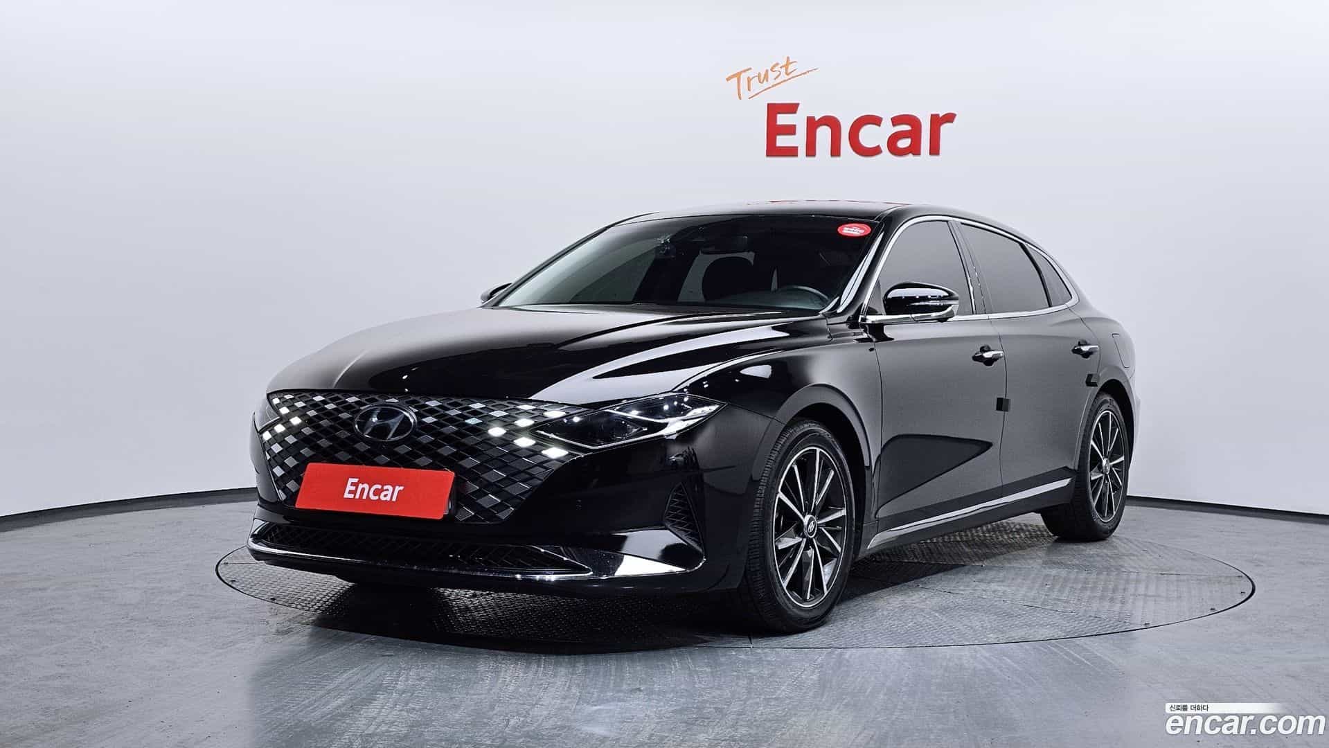 Grandeur Hyundai 2022.1-OUTER-001