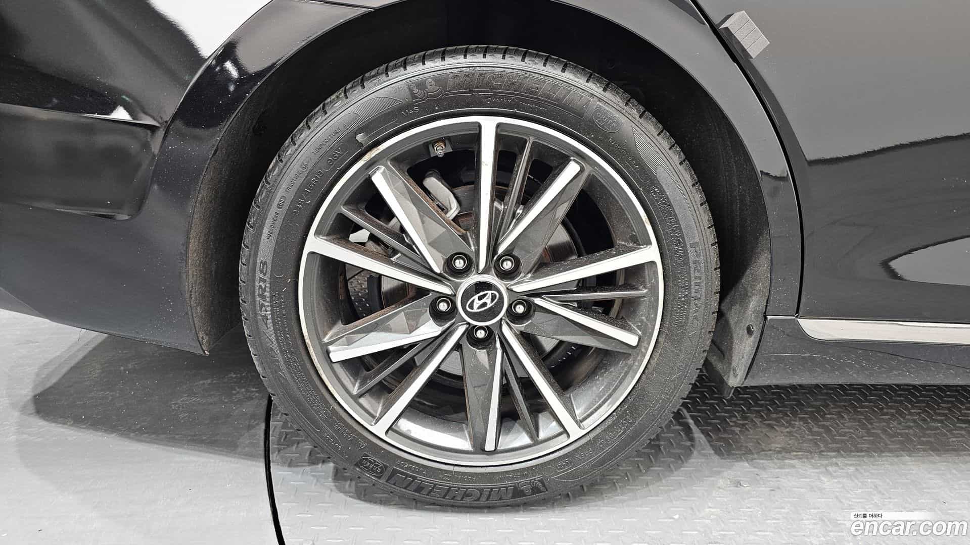 Grandeur Hyundai 2022.1-OUTER-005