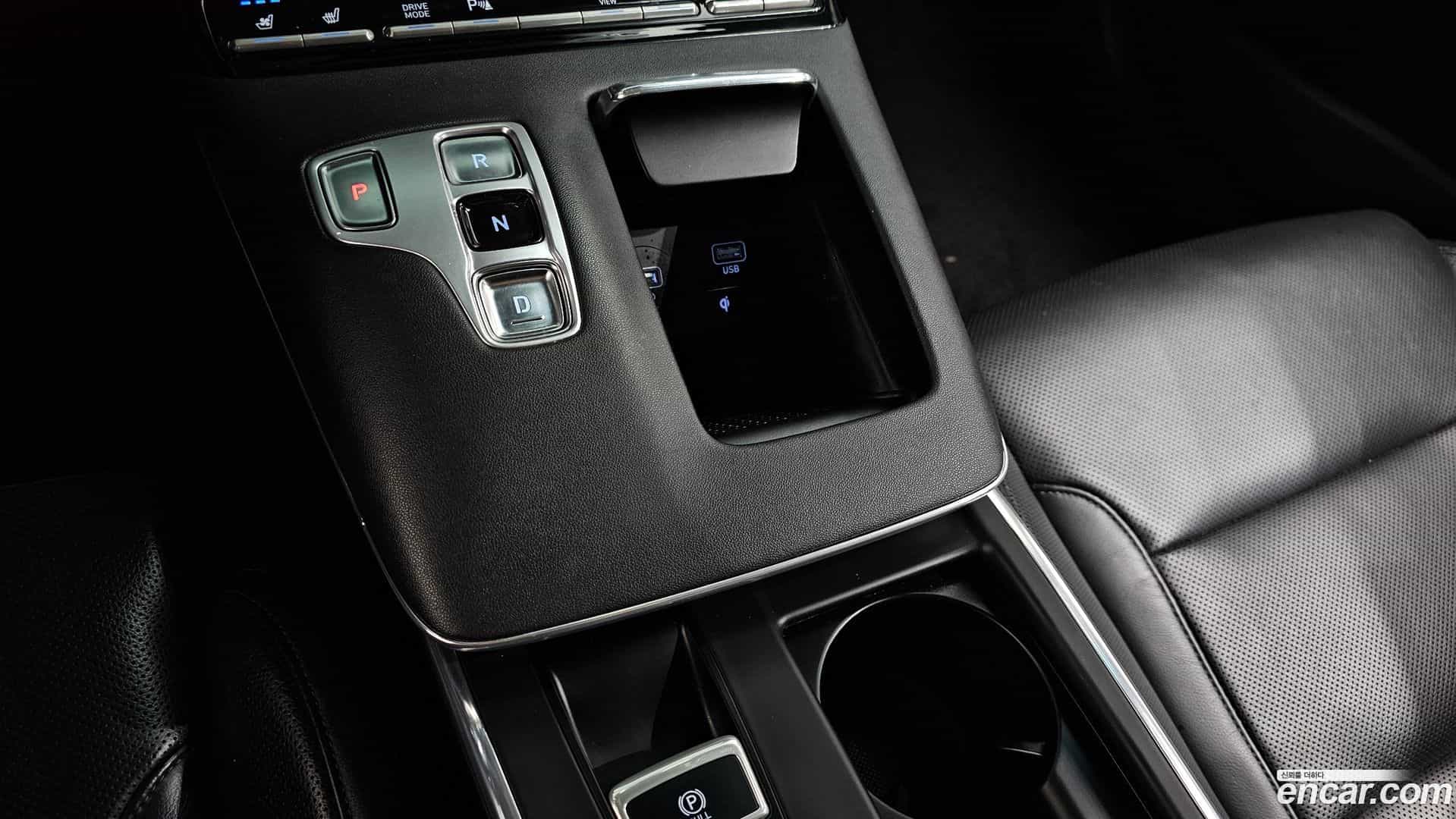 Grandeur Hyundai 2022.1-INNER-009