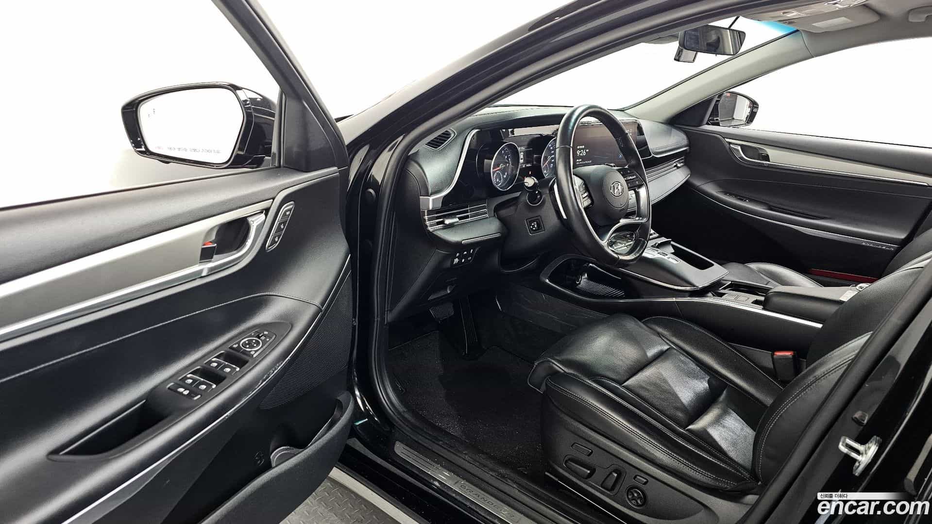 Grandeur Hyundai 2022.1-INNER-010