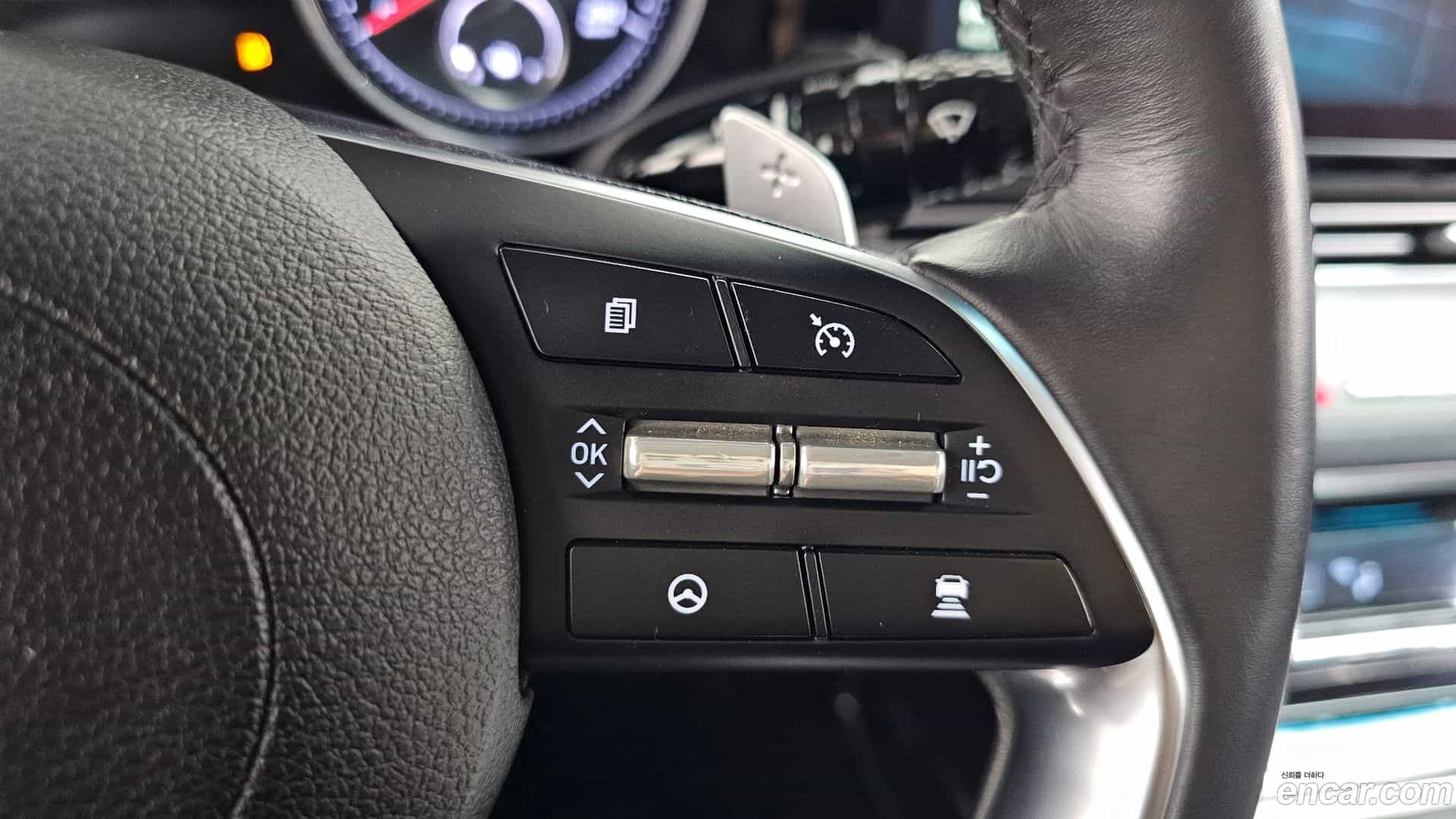 Grandeur Hyundai 2022.1-OPTION-020