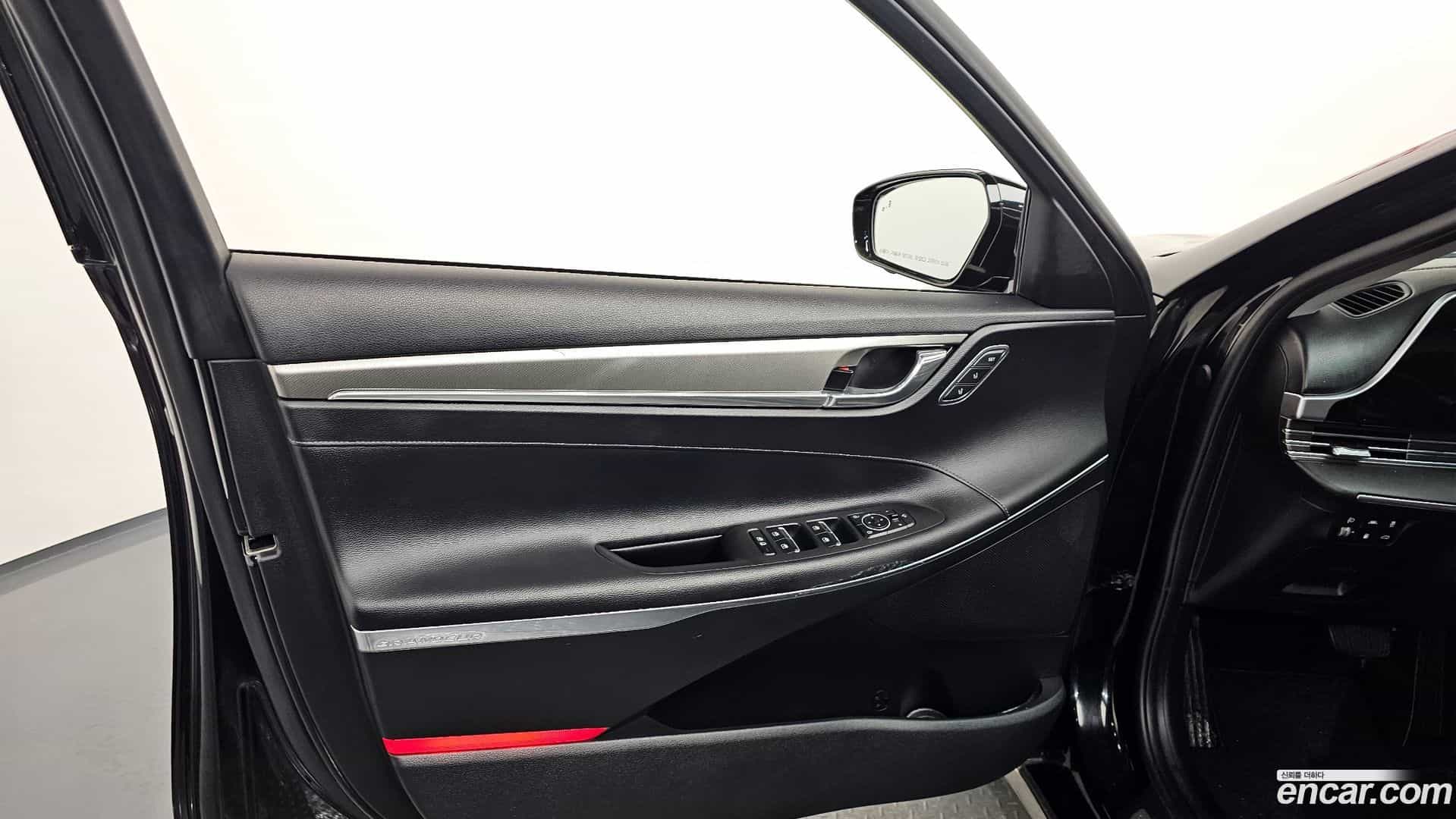 Grandeur Hyundai 2022.1-INNER-034