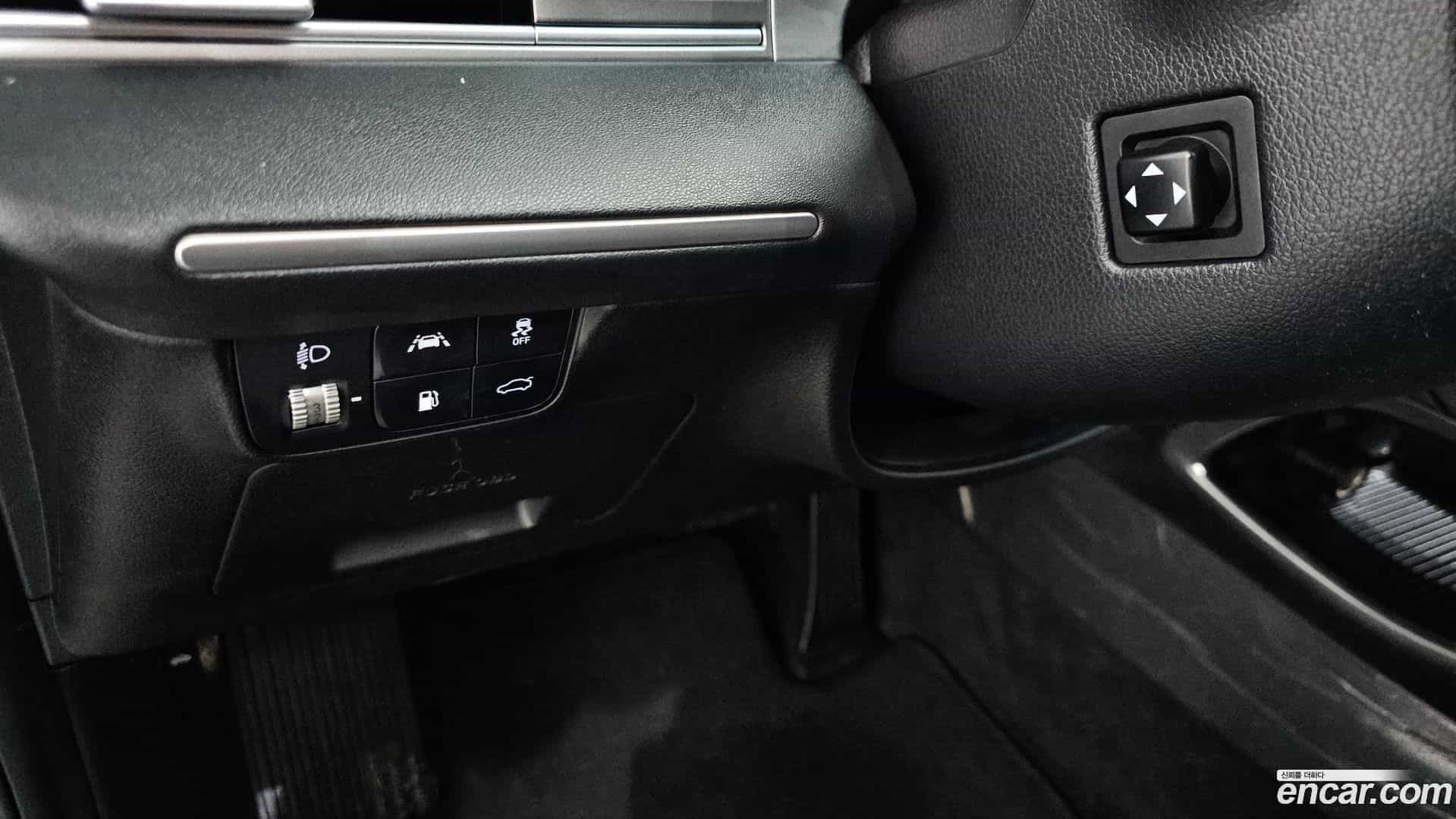 Grandeur Hyundai 2022.1-OPTION-041