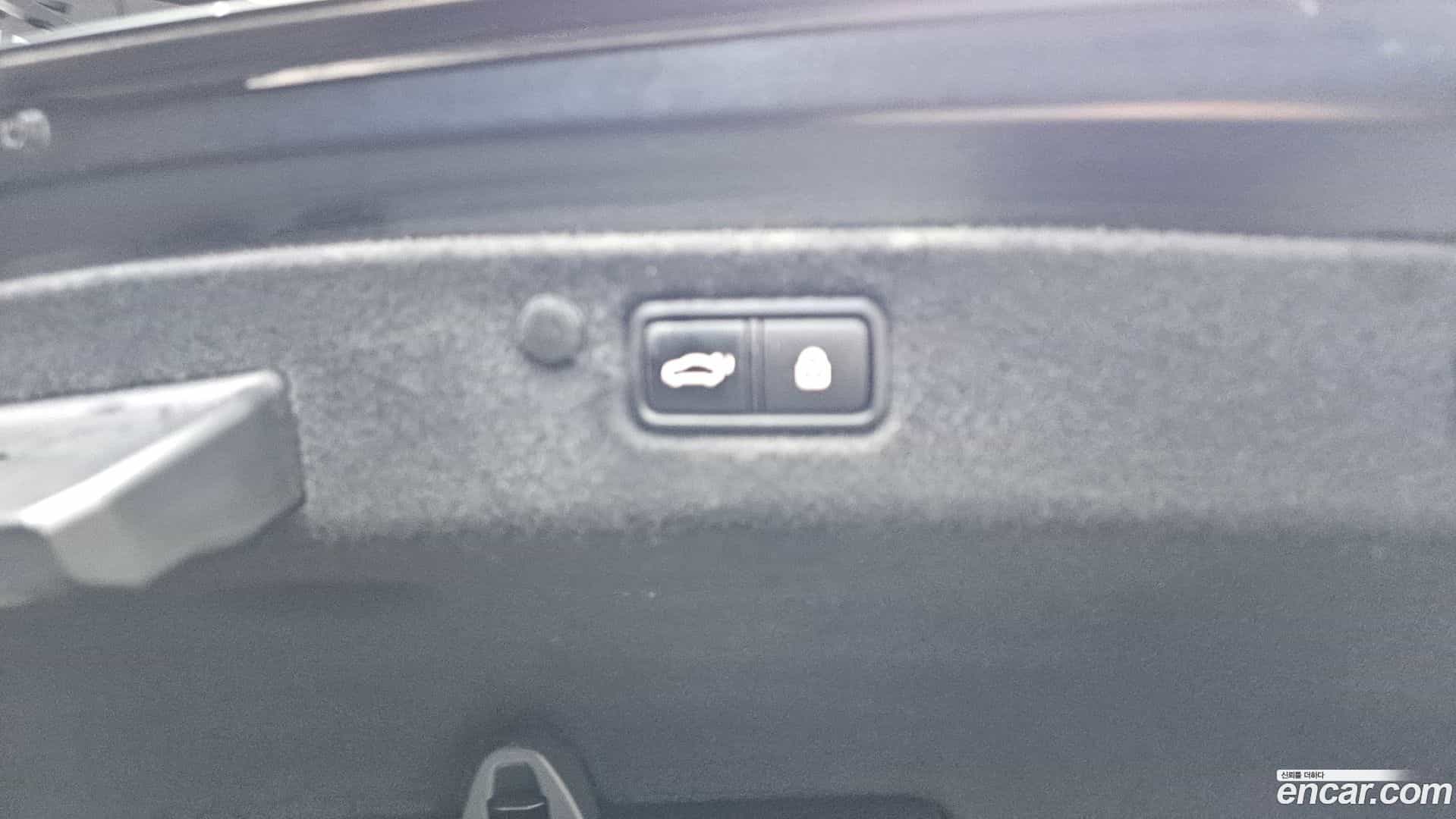 Grandeur Hyundai 2022.1-OPTION-045
