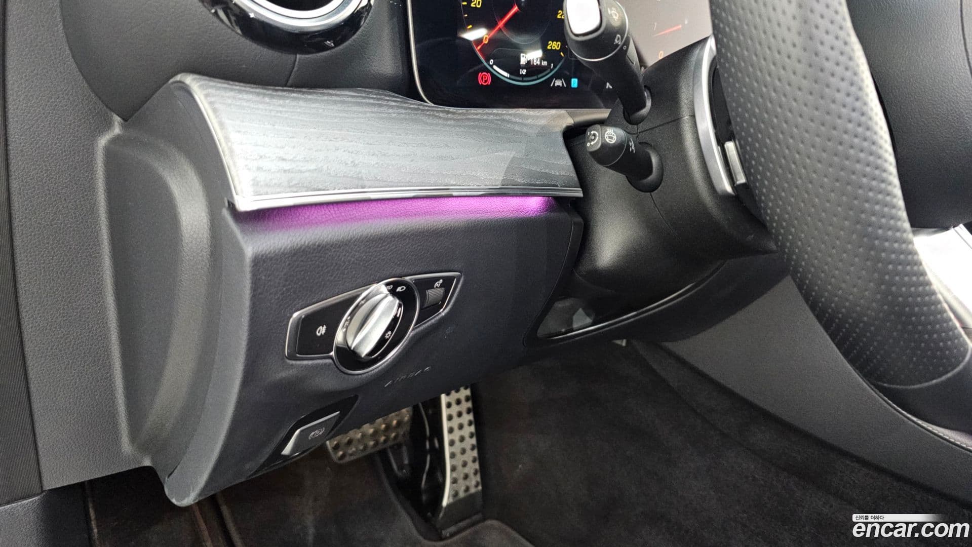 Main__Slider__Photo:E-Class Mercedes-Benz 2023.2-27