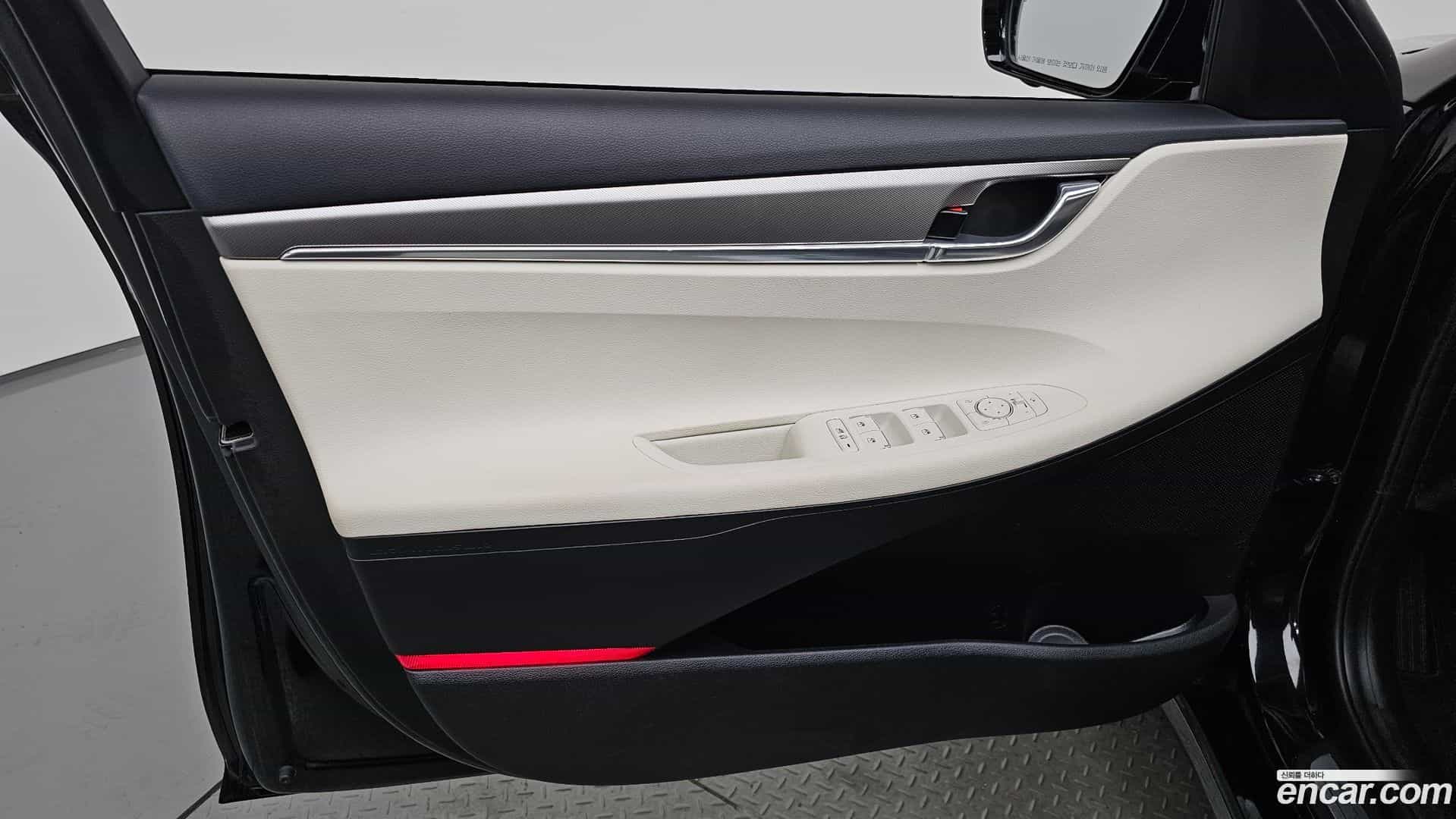 Grandeur Hyundai 2021.11-INNER-034