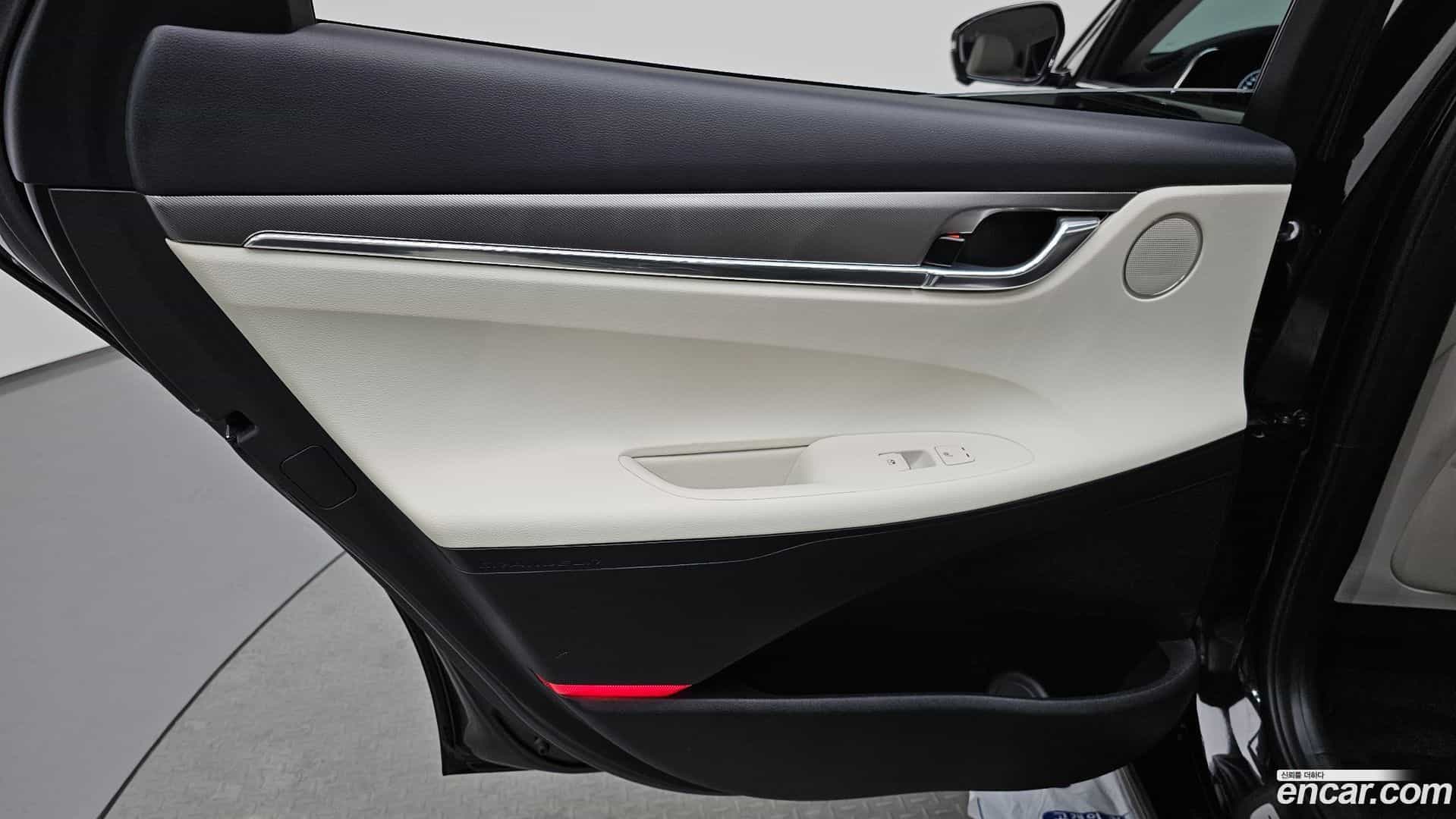 Grandeur Hyundai 2021.11-INNER-035