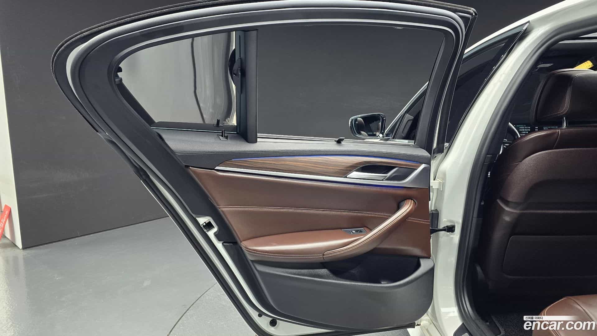 5-Series BMW 2017.9-INNER-035