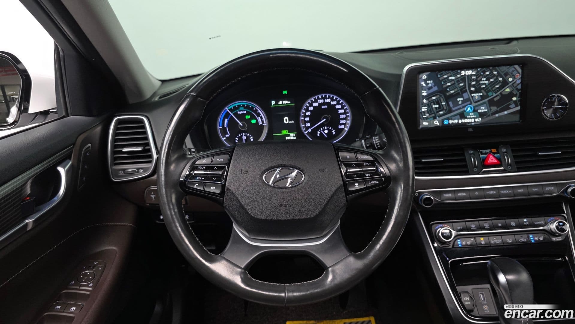 Main__Slider__Photo:Grandeur Hyundai 2019.3-11