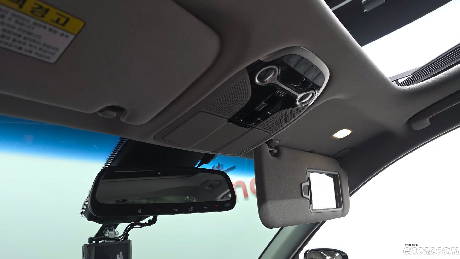 Main__Slider__Photo:Grandeur Hyundai 2019.3-18