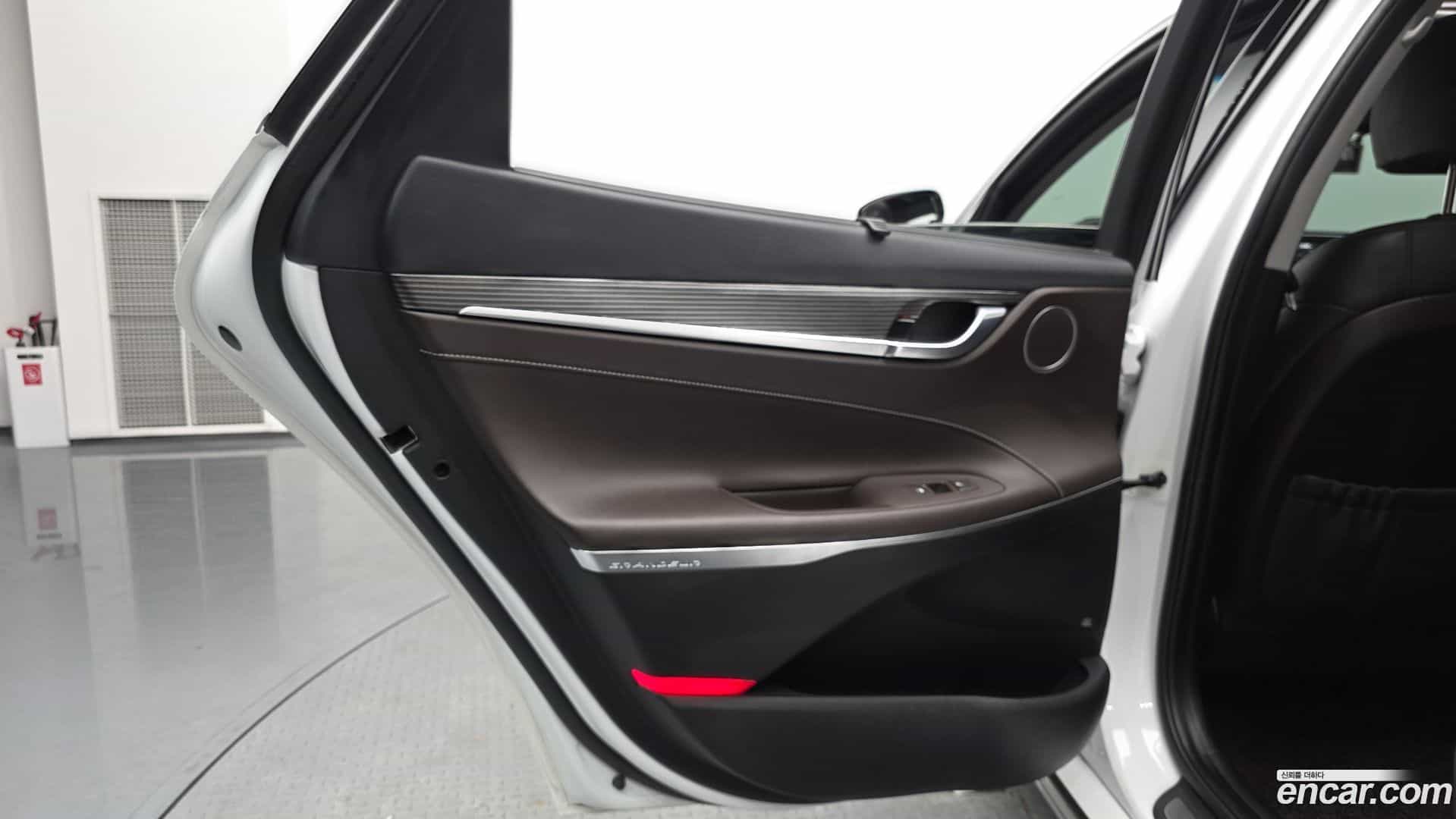 Grandeur Hyundai 2019.3-INNER-035