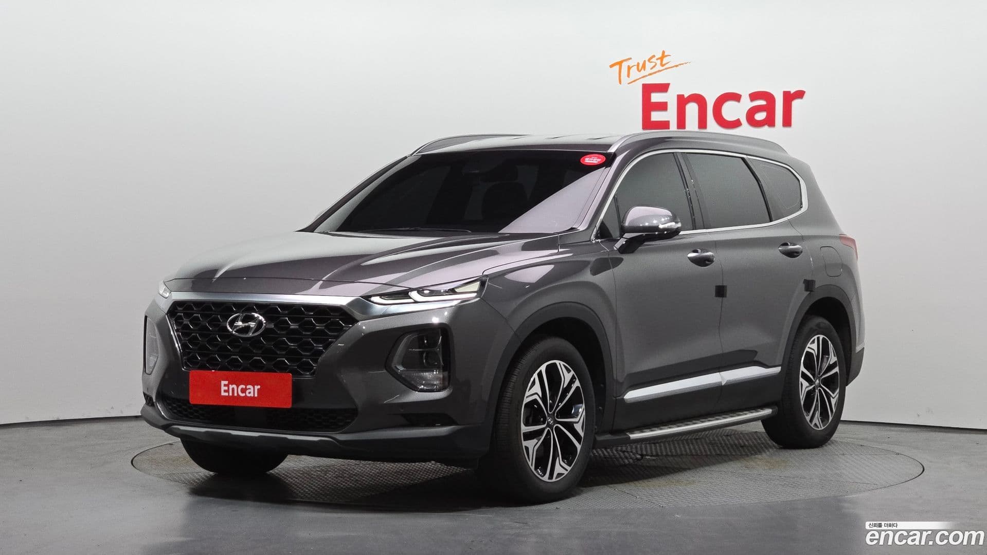 Main__Slider__Photo:Santafe Hyundai 2020.1-0