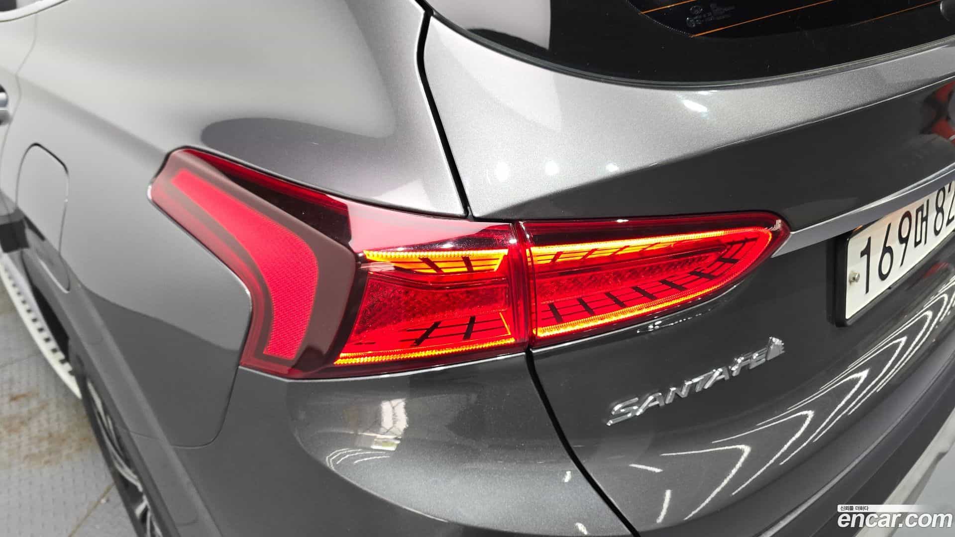 Santafe Hyundai 2020.1-OUTER-033