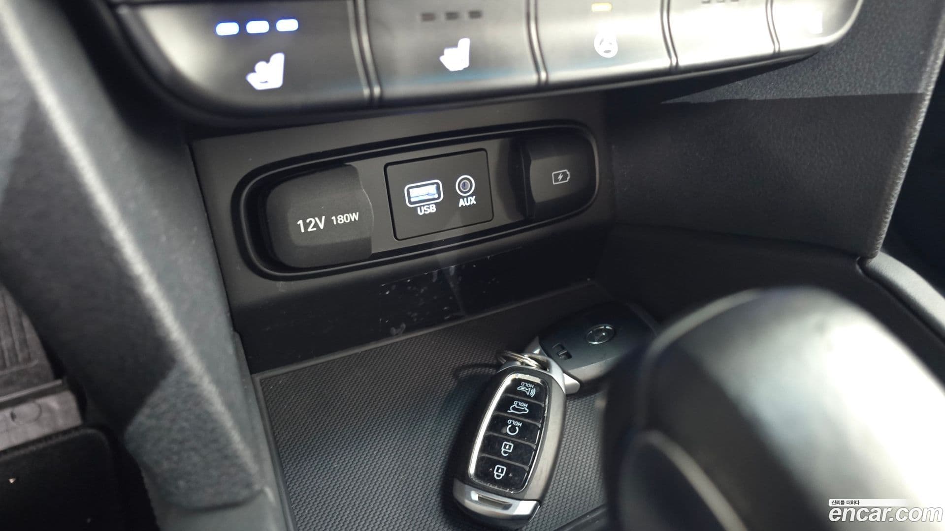 Main__Slider__Photo:Santafe Hyundai 2020.1-28
