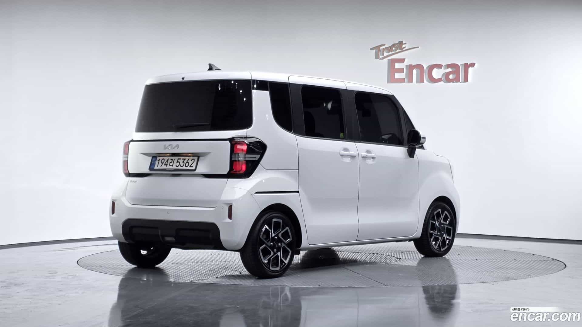 RAY Kia 2023.2-OUTER-002