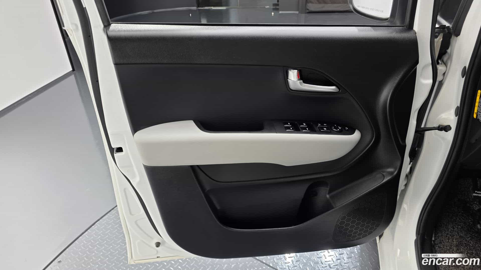 RAY Kia 2023.2-INNER-034