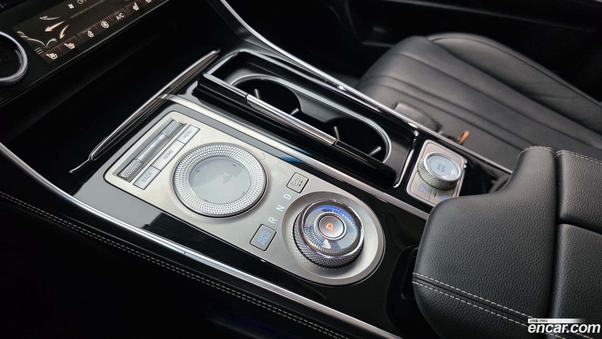 Main__Slider__Photo:GV80 Genesis 2021.2-8