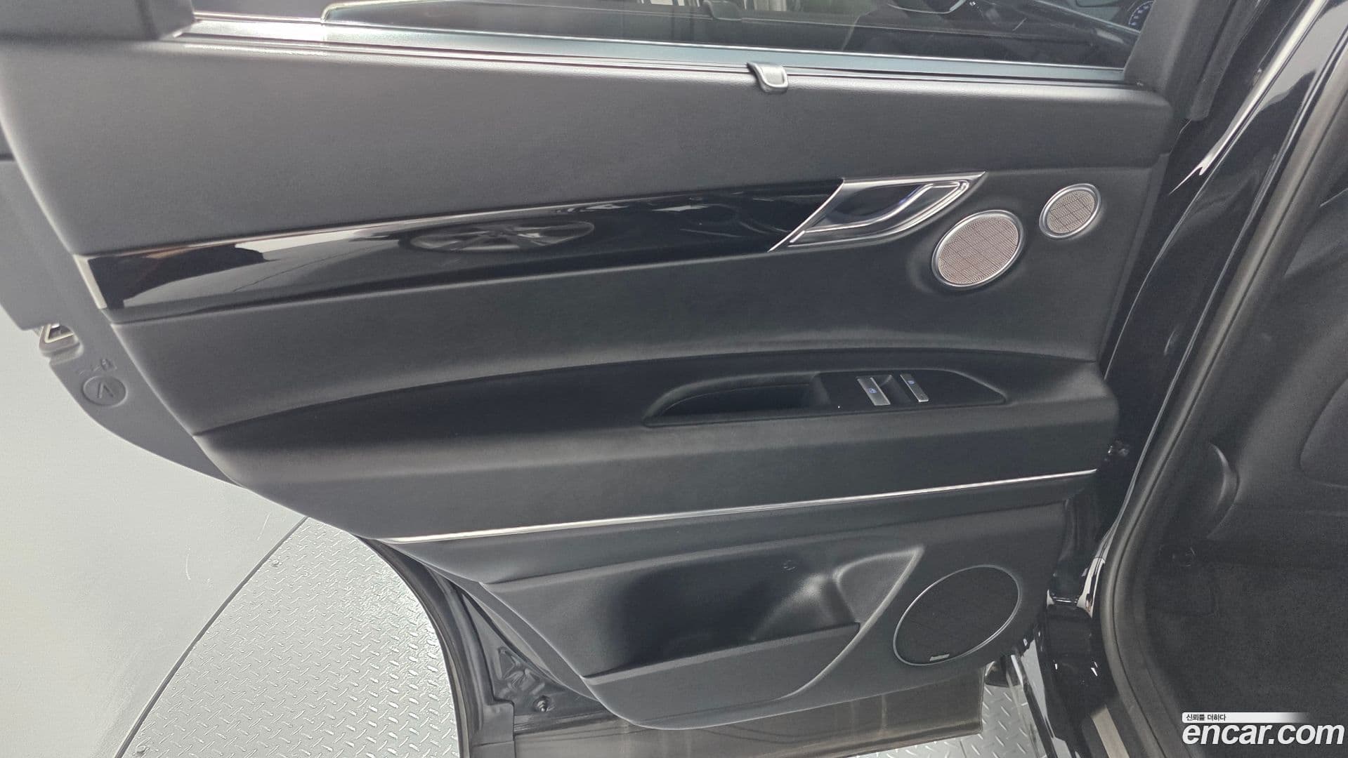 Main__Slider__Photo:GV80 Genesis 2021.2-24