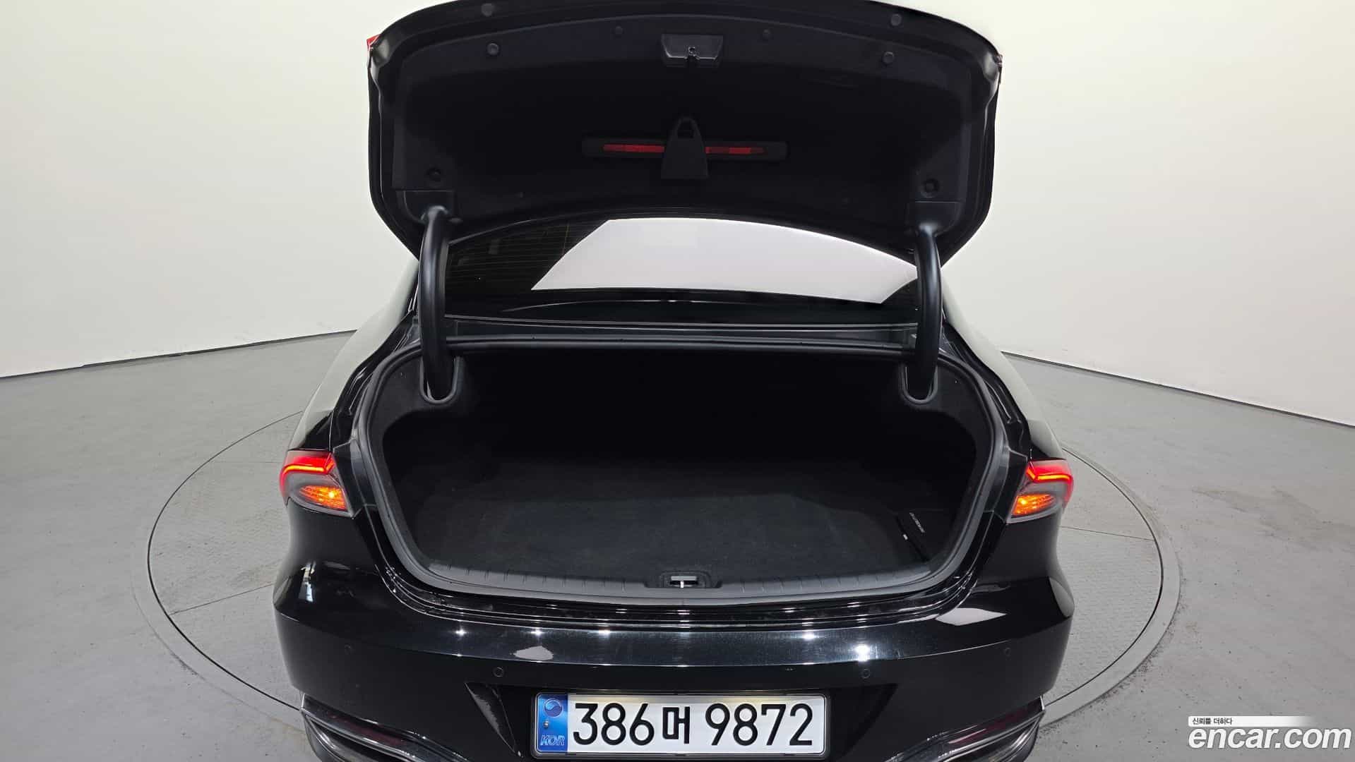Grandeur Hyundai 2022.2-OPTION-024