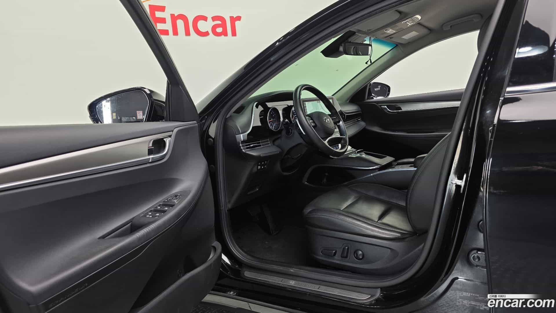 Grandeur Hyundai 2022.2-INNER-036
