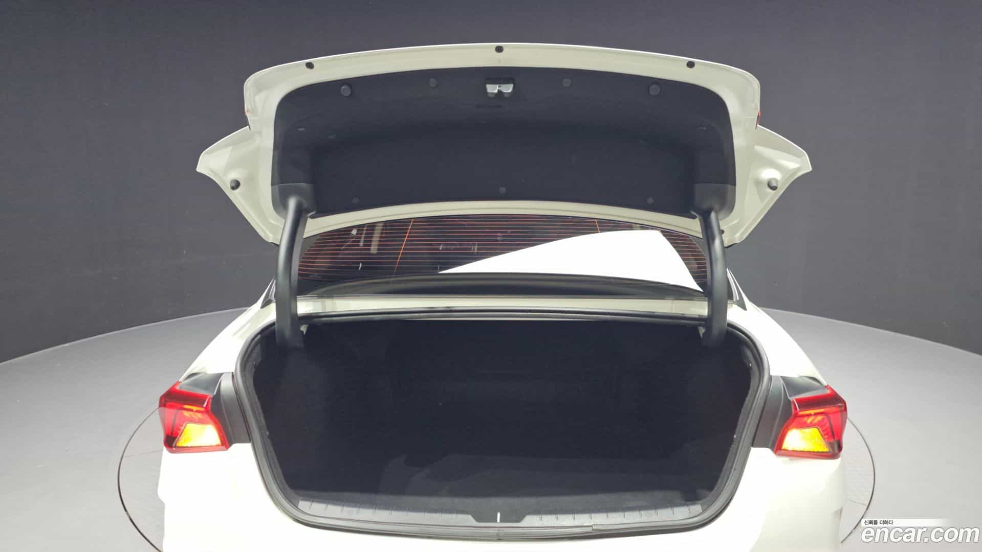 K5 Kia 2021.1-OPTION-024
