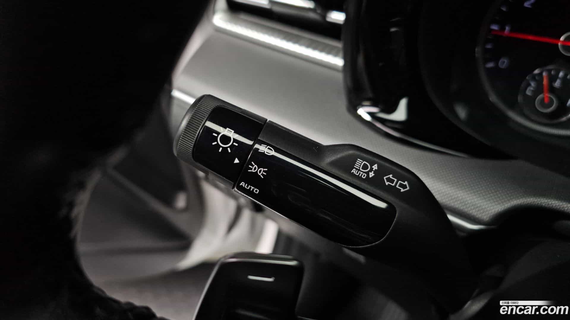 K5 Kia 2021.1-OPTION-041