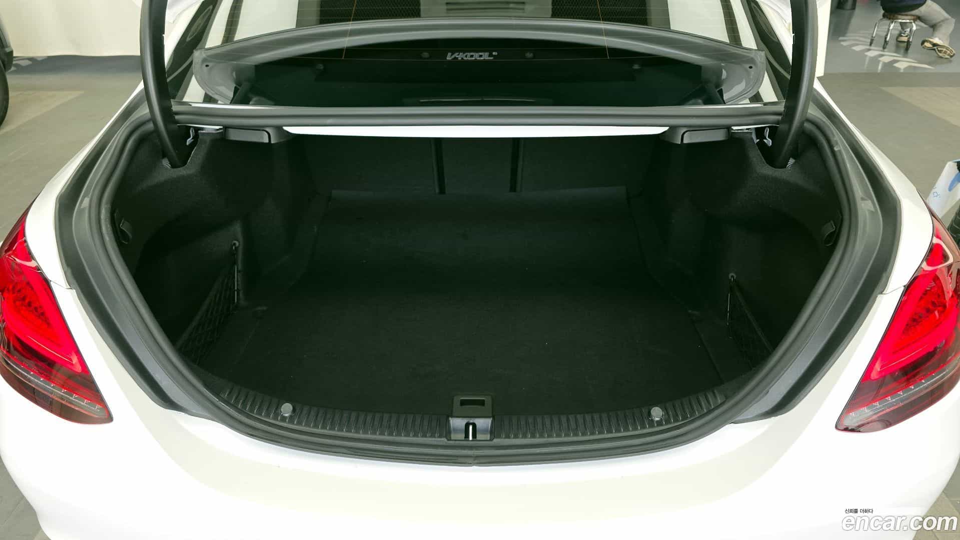 C-Class Mercedes-Benz 2020.4-OPTION-024