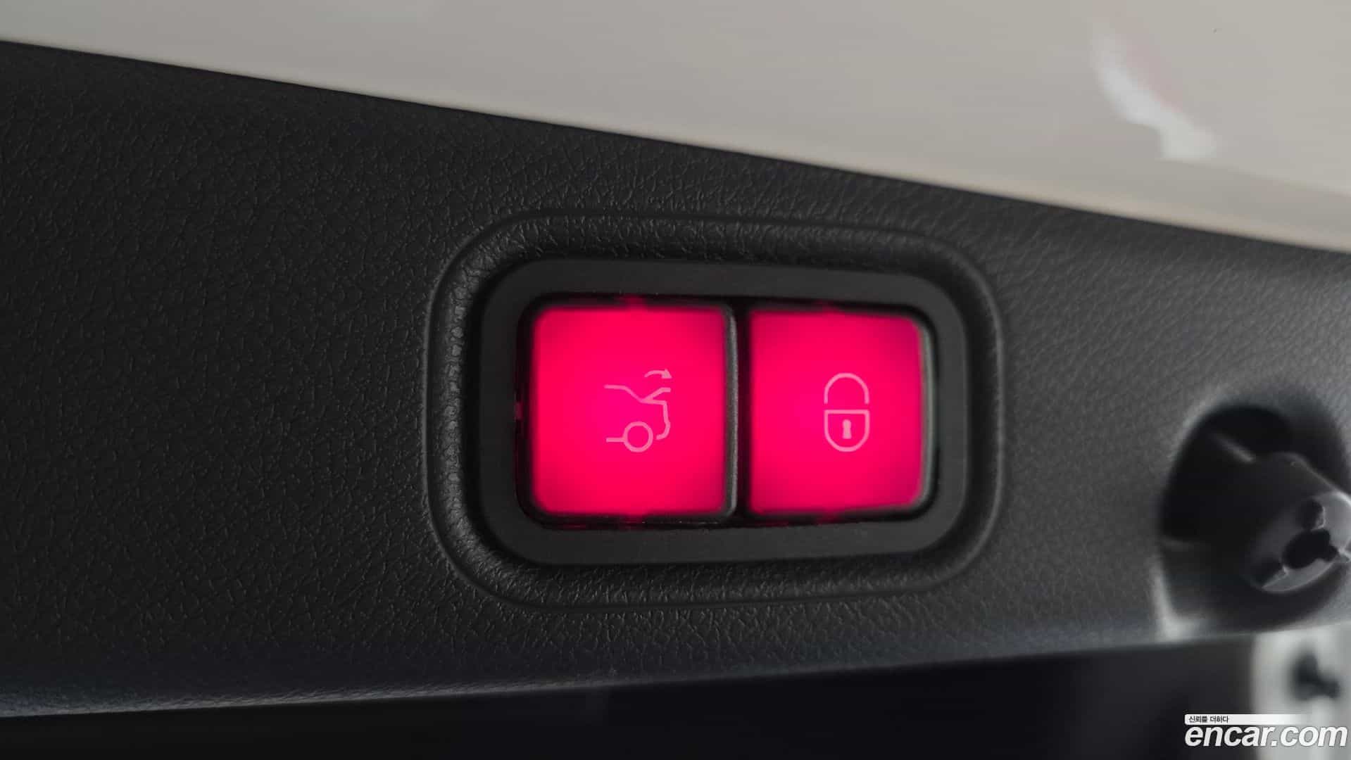 E-Class Mercedes-Benz 2018.5-OPTION-022