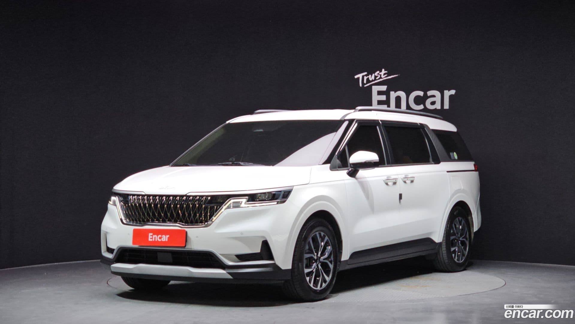 Main__Slider__Photo:Canival Kia 2022.5-0