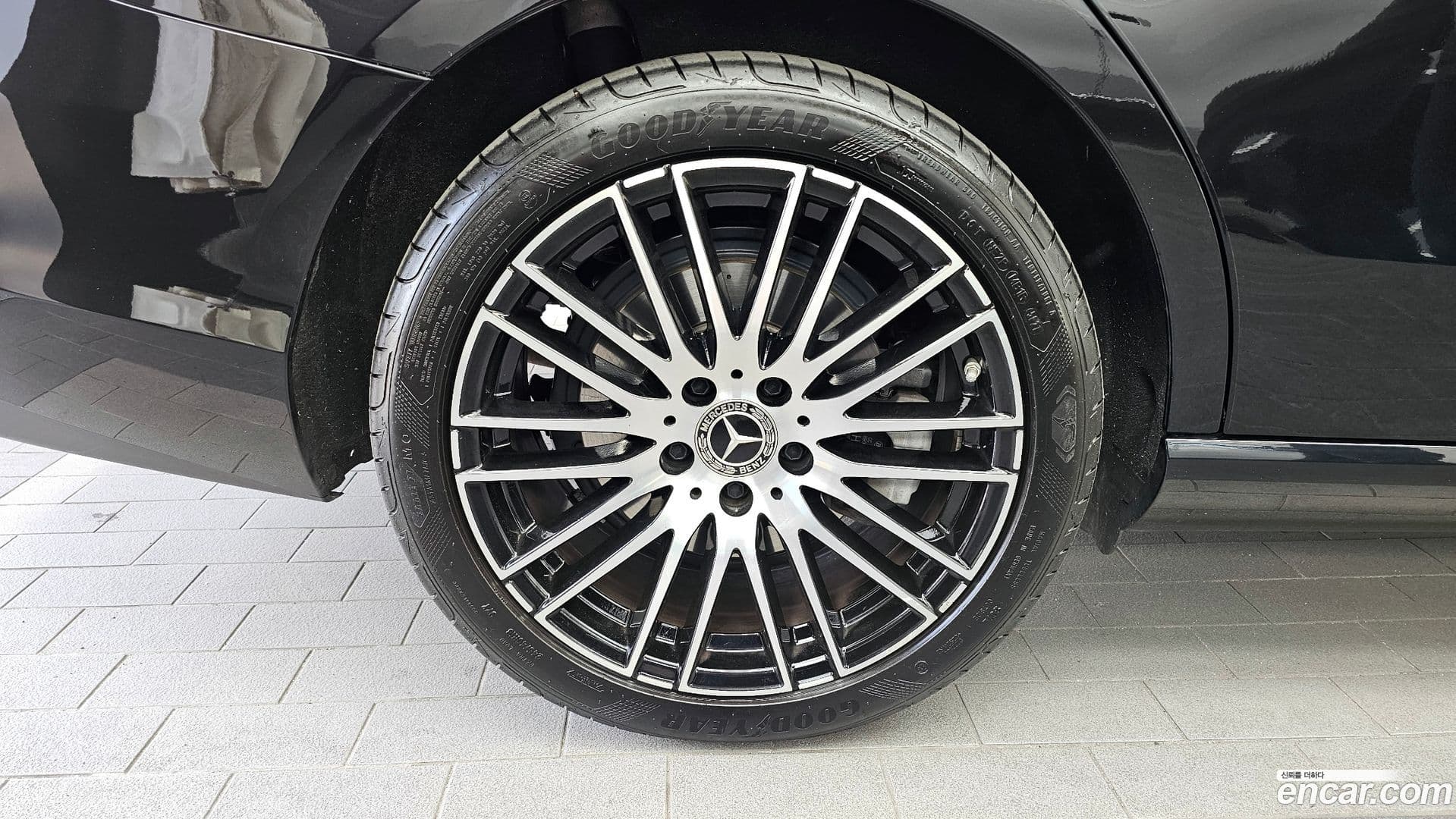Main__Slider__Photo:C-Class Mercedes-Benz 2022.4-4