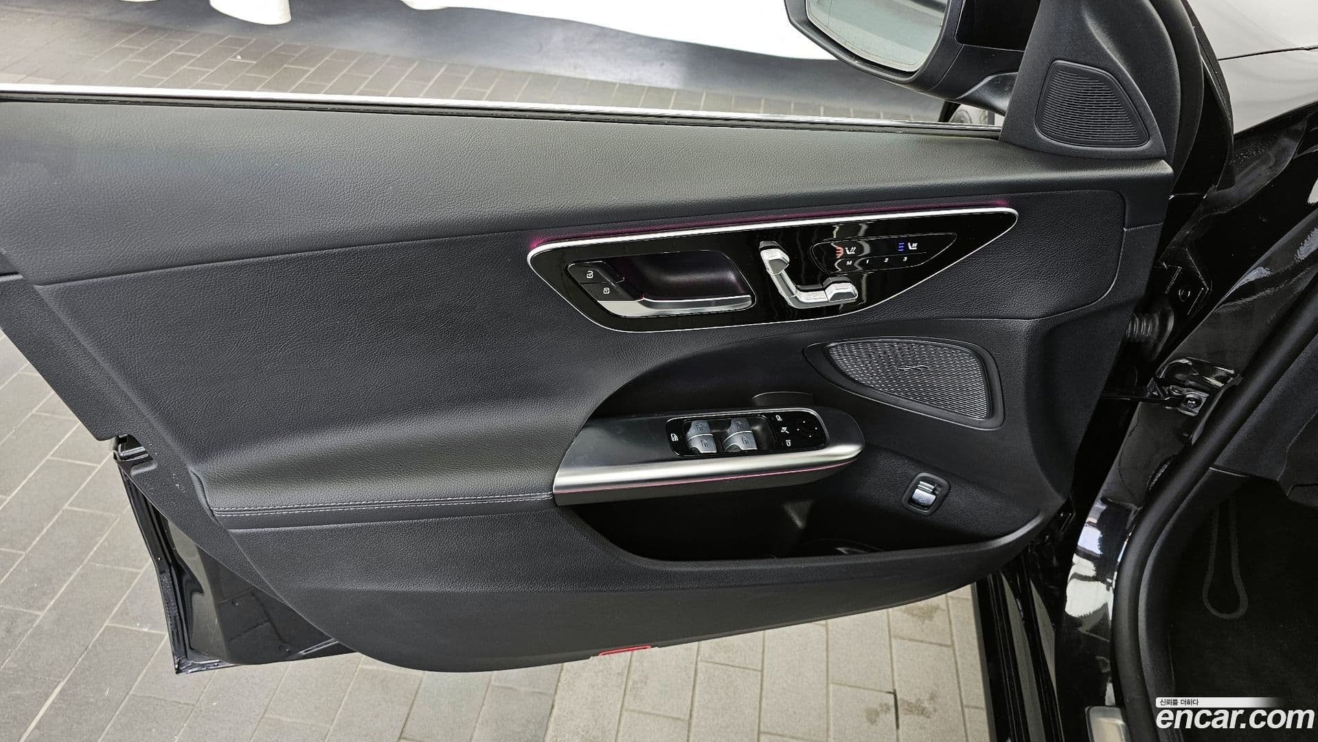 Main__Slider__Photo:C-Class Mercedes-Benz 2022.4-23