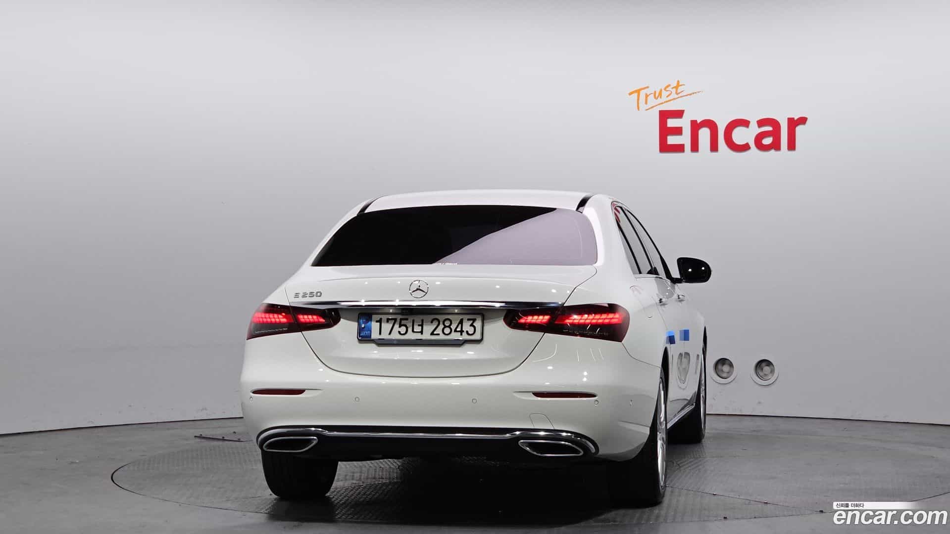 E-Class Mercedes-Benz 2021.2-OUTER-004