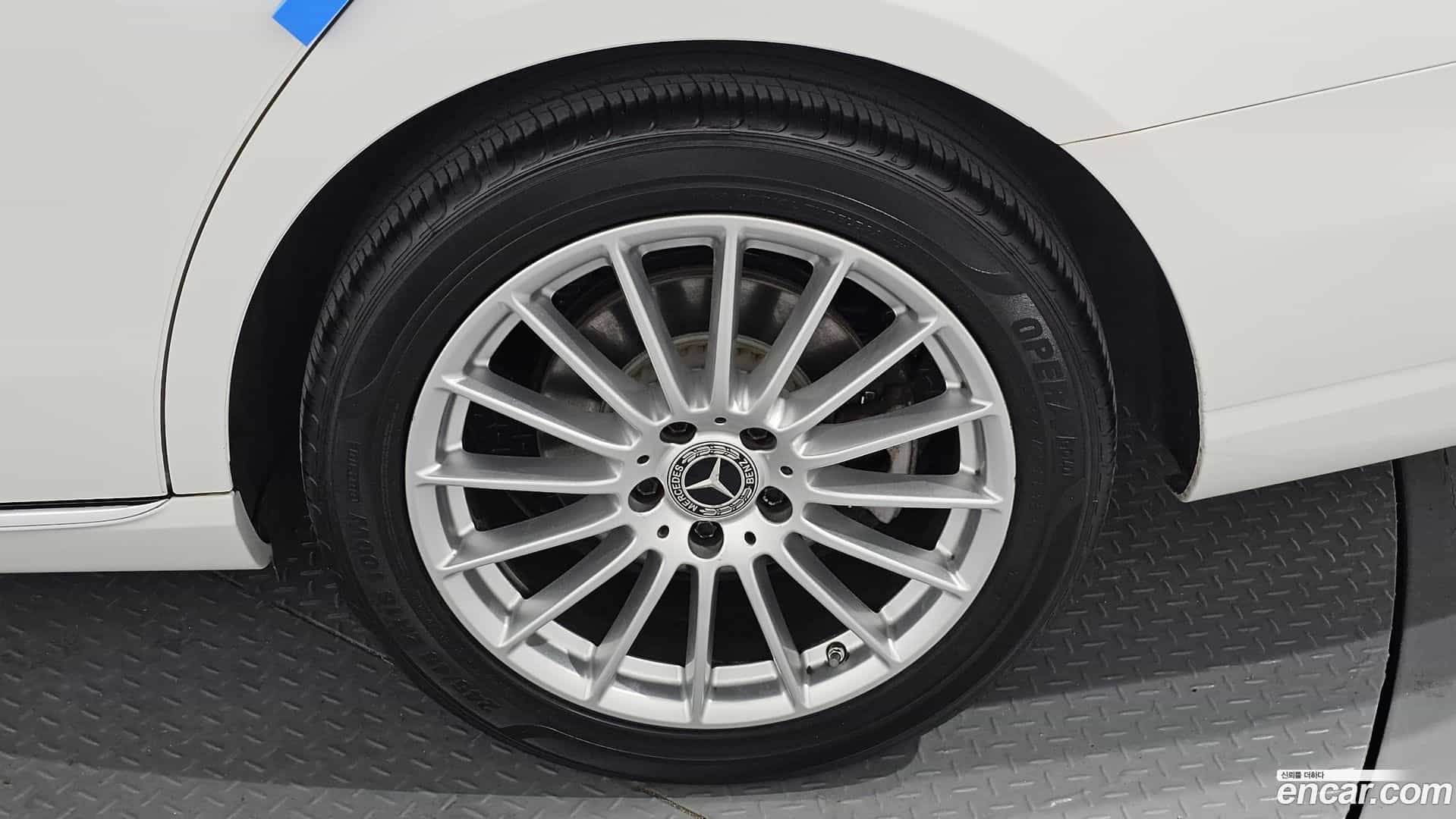 E-Class Mercedes-Benz 2021.2-OUTER-031