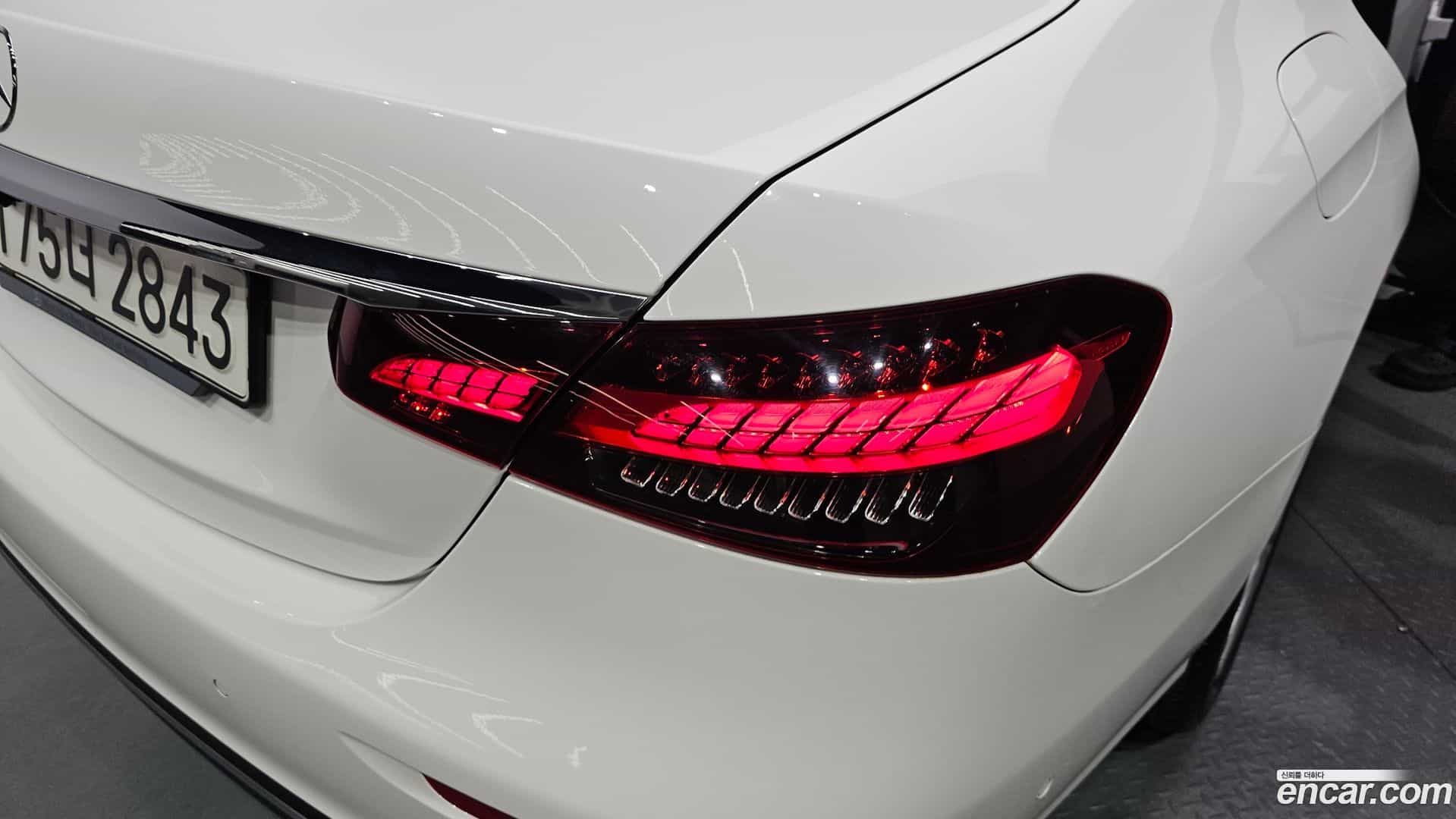 E-Class Mercedes-Benz 2021.2-OUTER-033