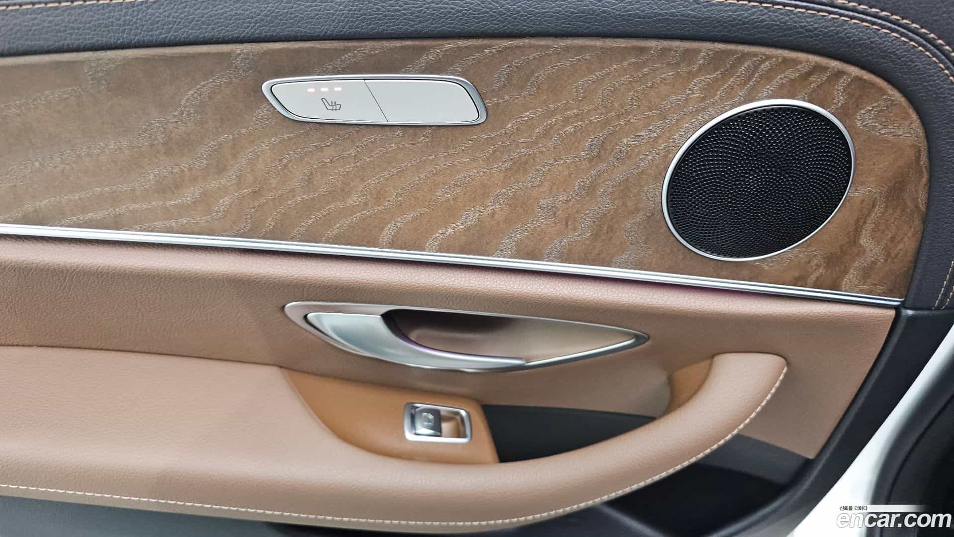 E-Class Mercedes-Benz 2021.2-OPTION-042