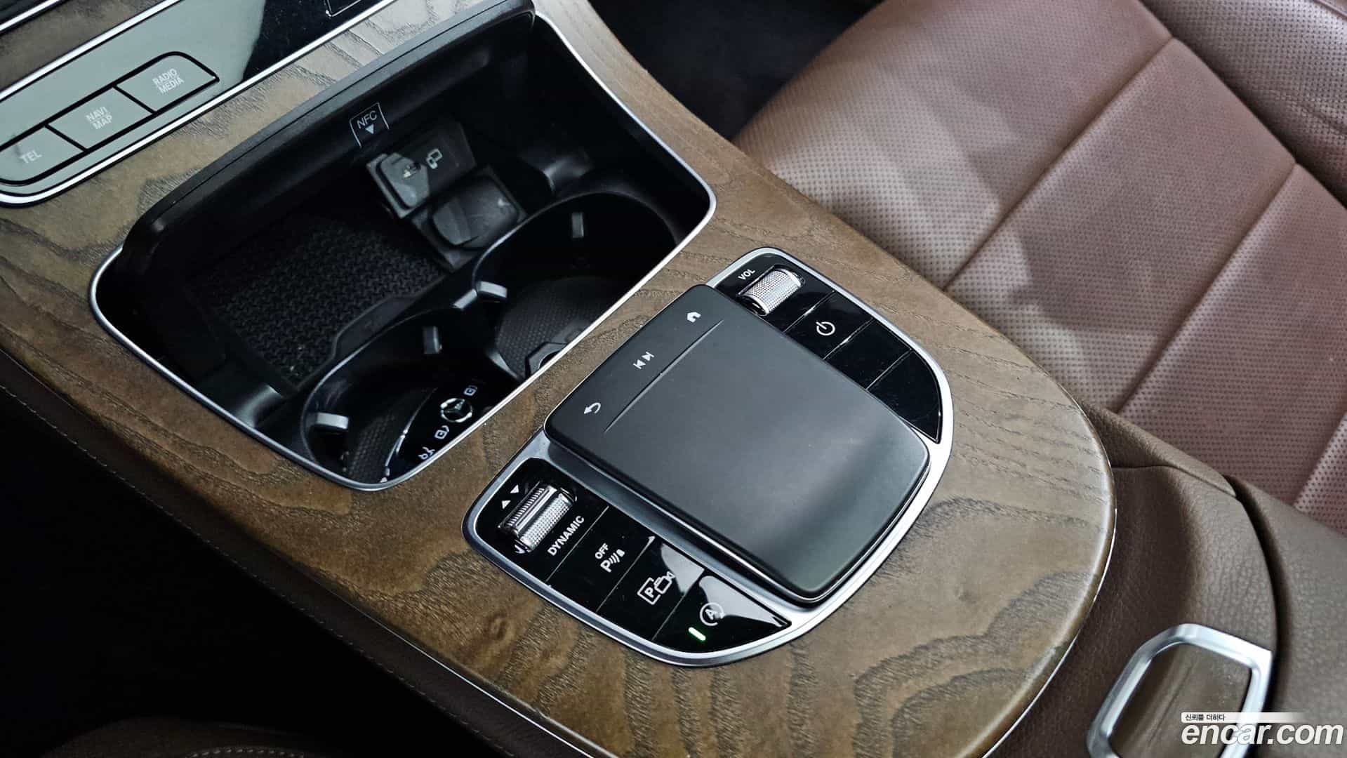 E-Class Mercedes-Benz 2021.2-OPTION-045