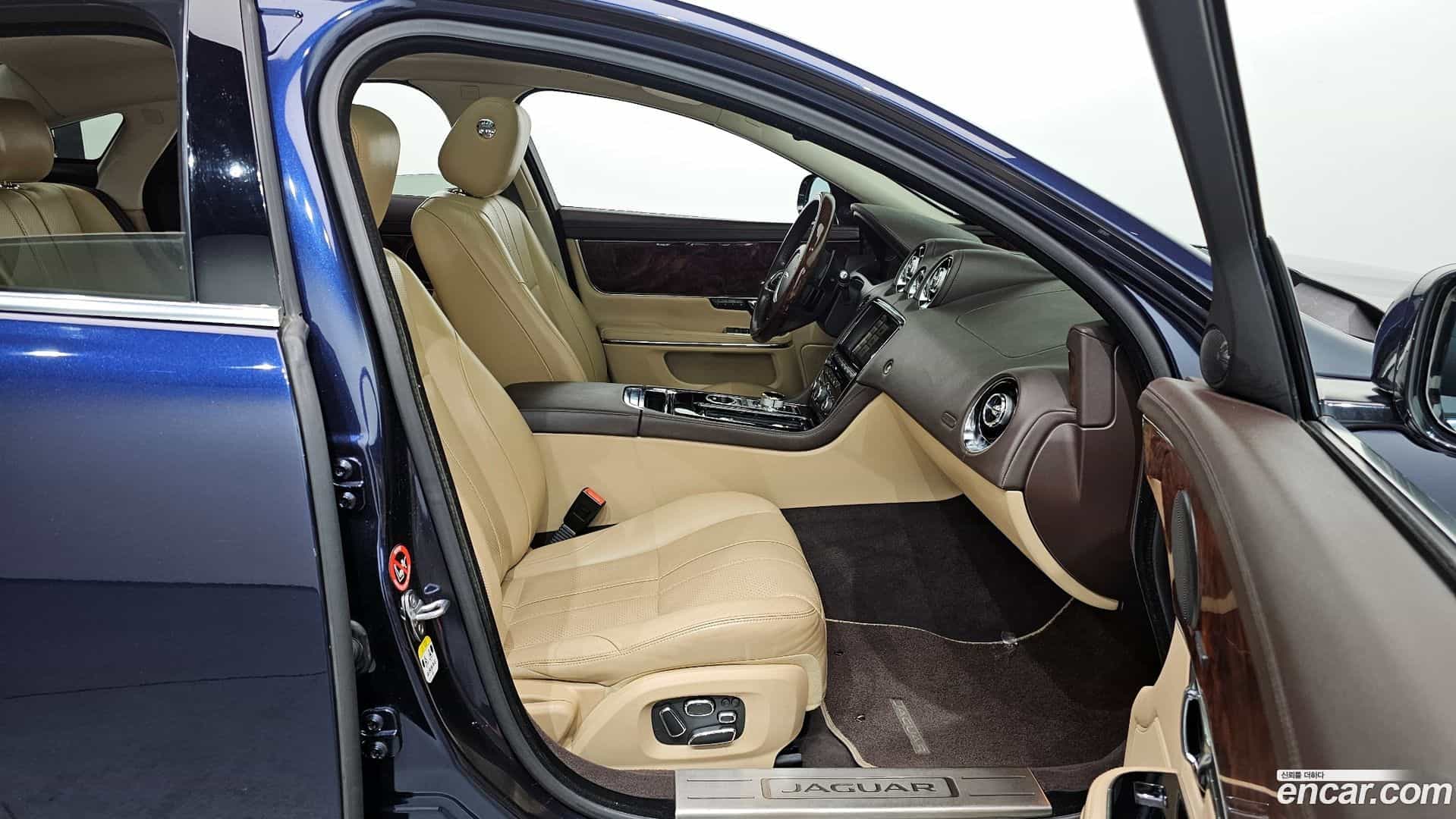 XJ Jaguar 2015.0-OPTION-015