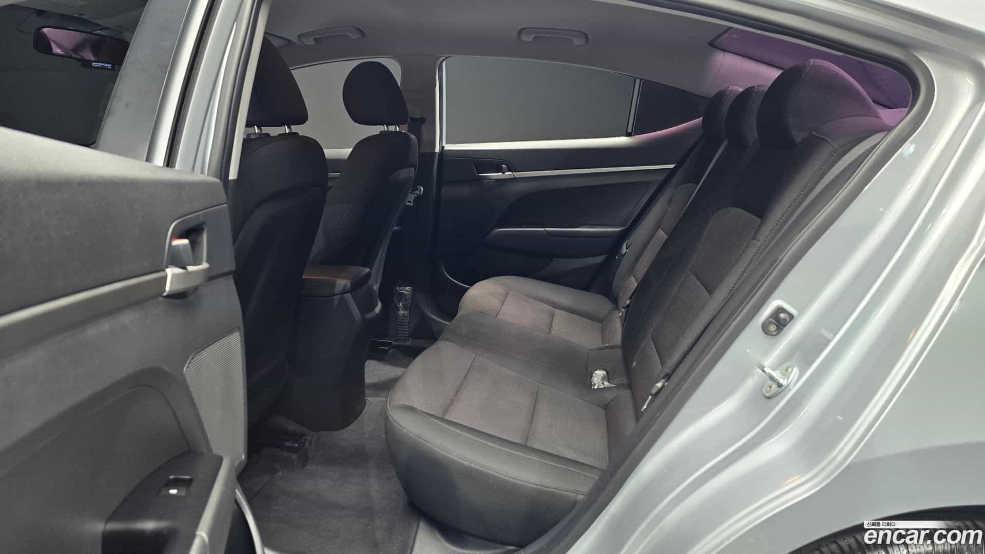 AVANTE Hyundai 2020.2-OPTION-016