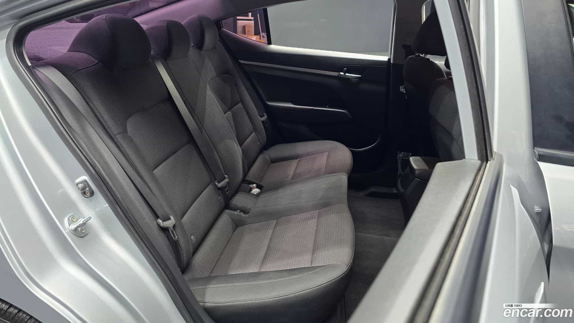 AVANTE Hyundai 2020.2-INNER-036